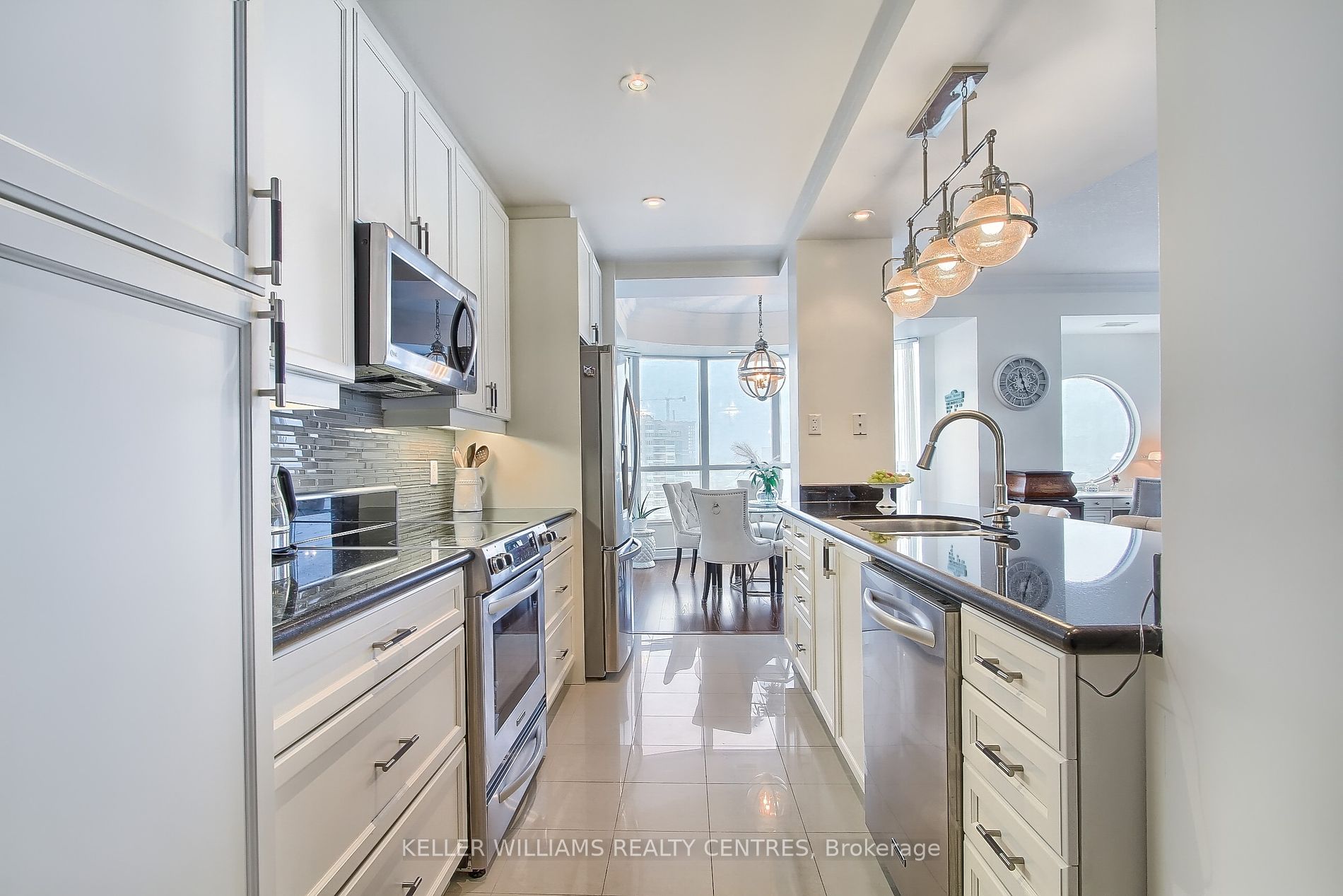33 Ellen Street, #1104