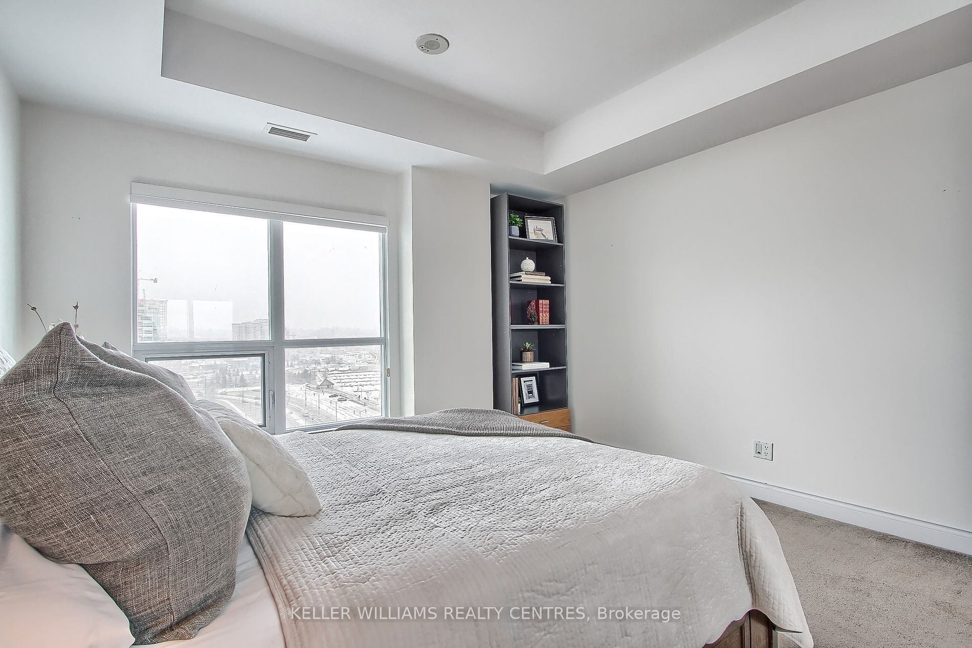 33 Ellen Street, #1104