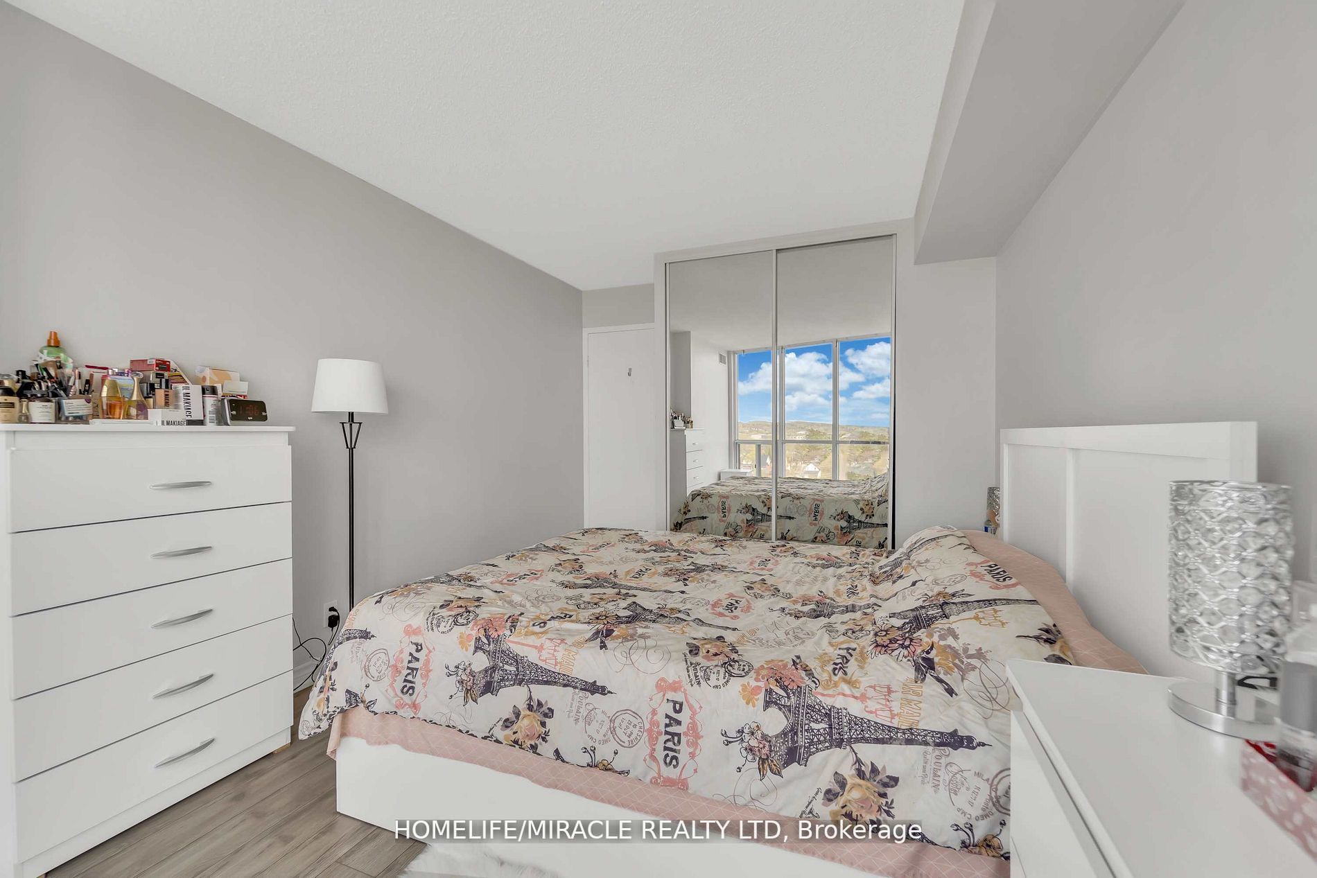 65 Ellen Street #709