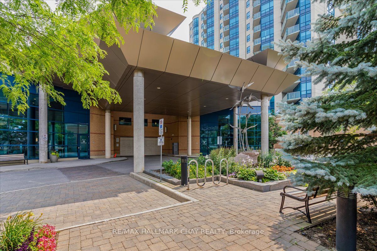37 Ellen Street, #802