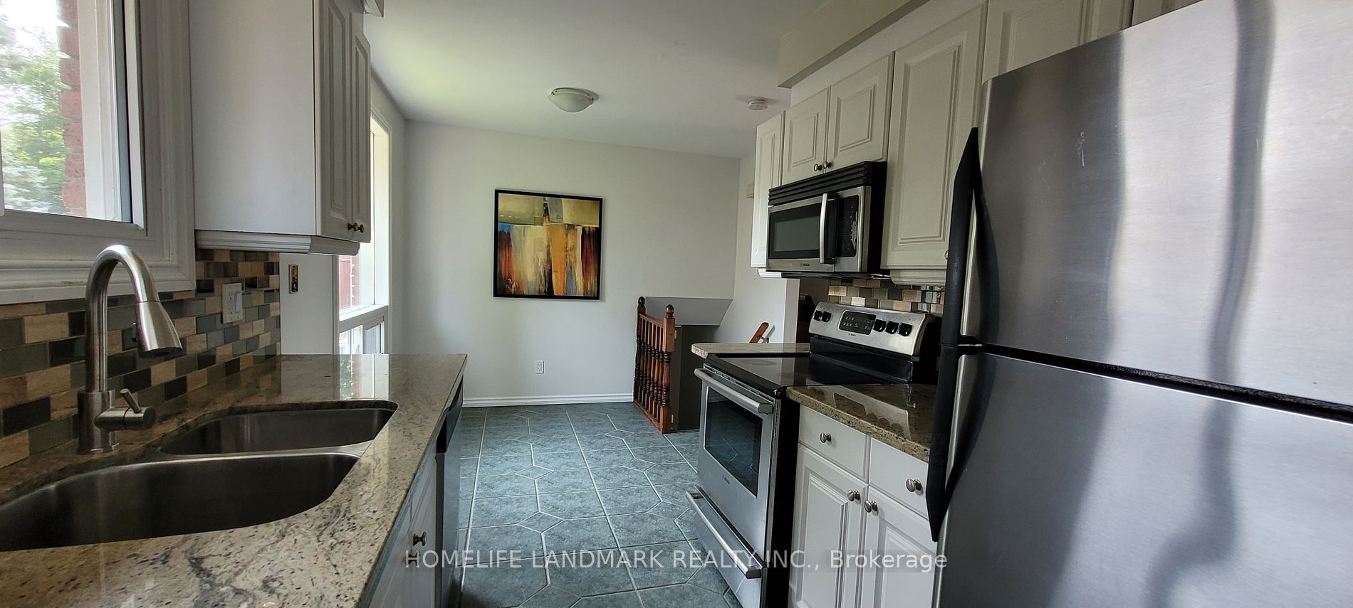 39 Bernick Dr