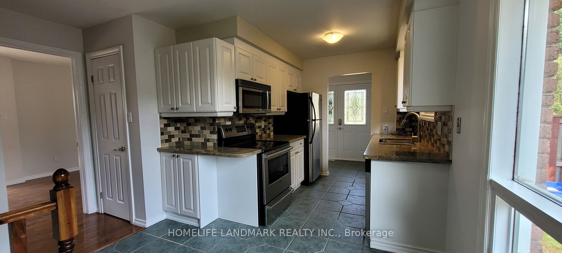 39 Bernick Dr