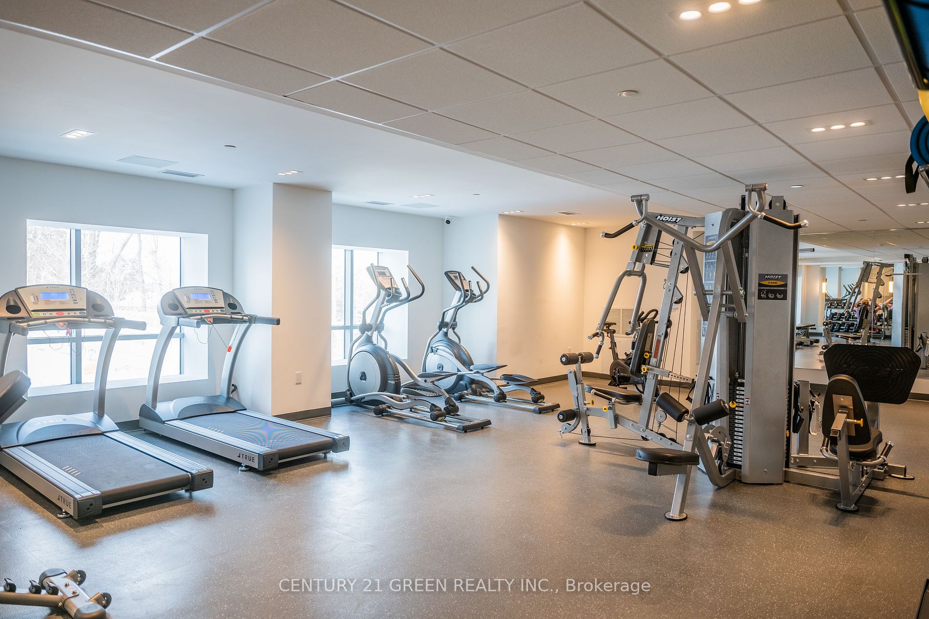 56 Lakeside Terrace, #607