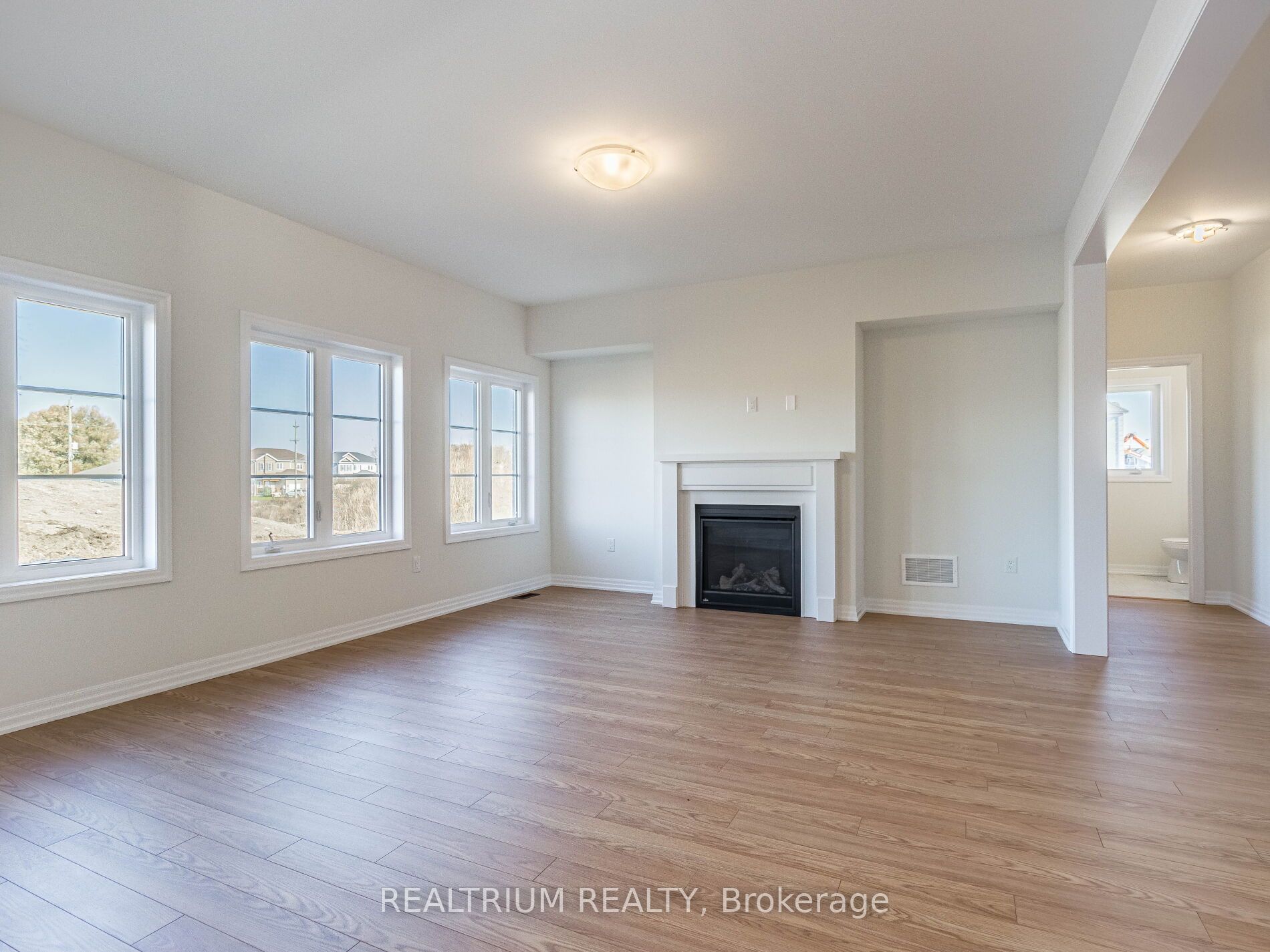 253 Warden St