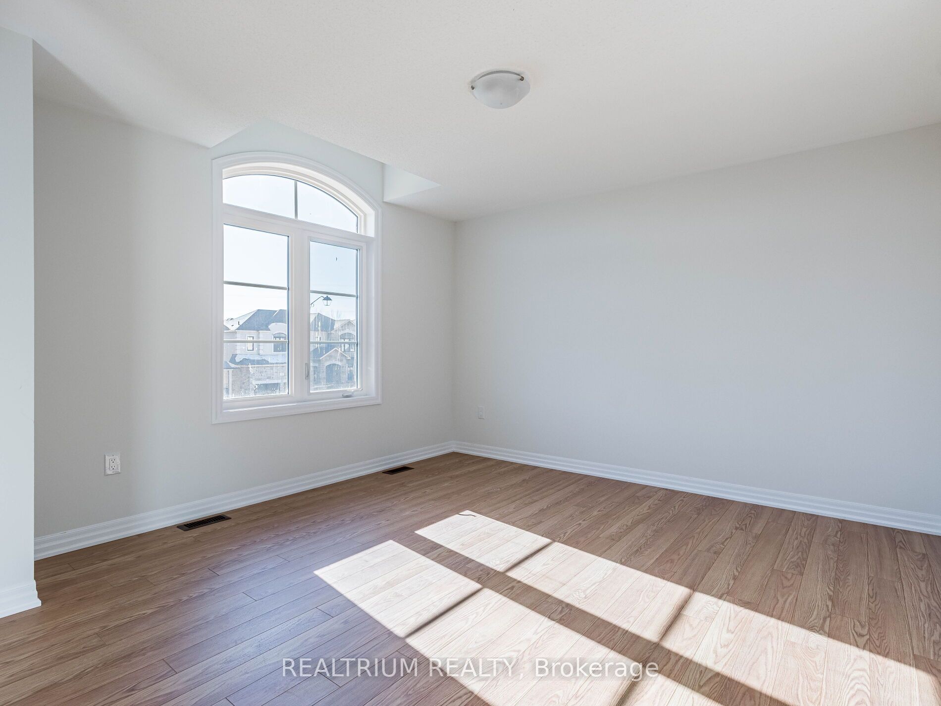 253 Warden St