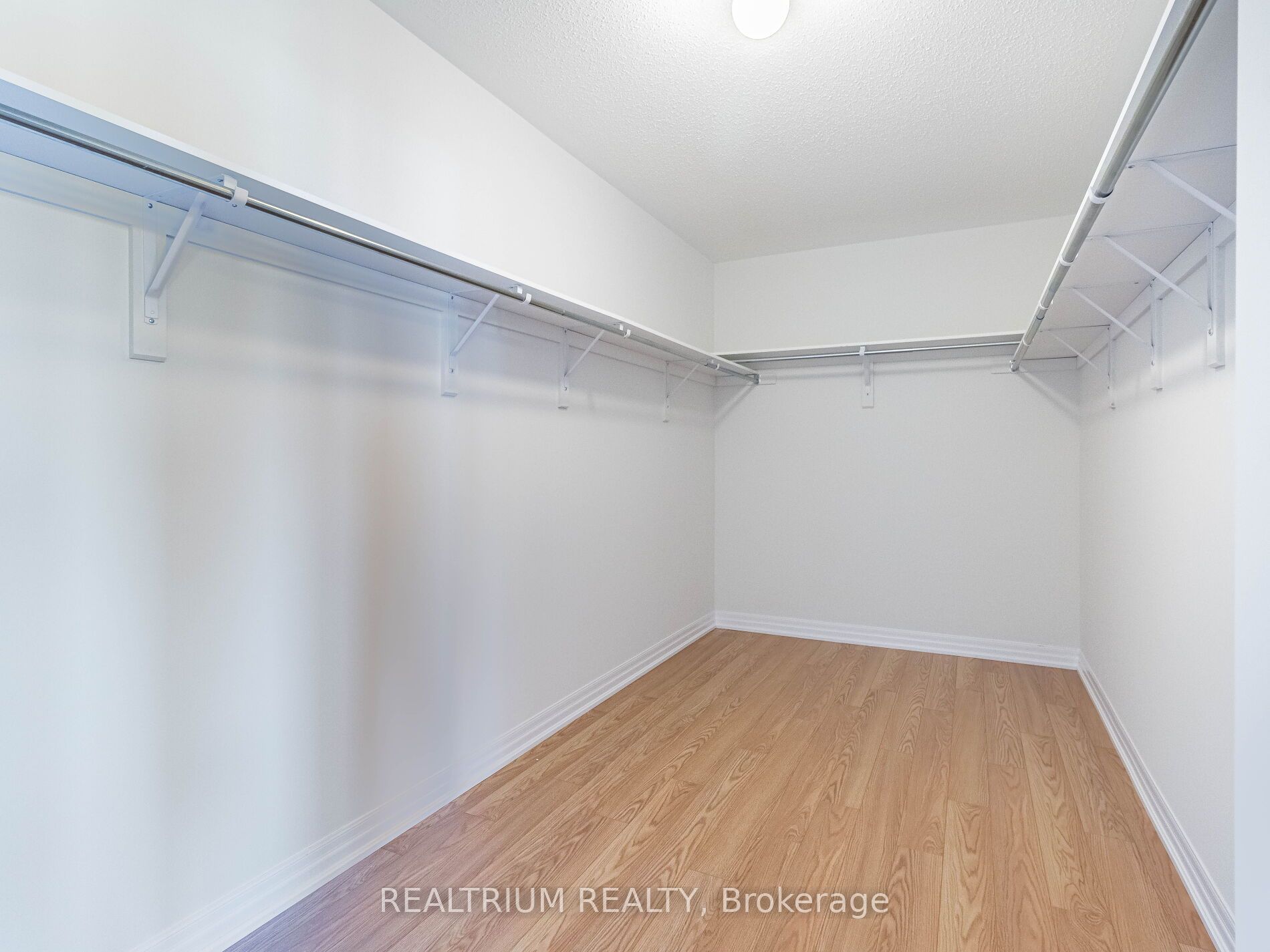 253 Warden St