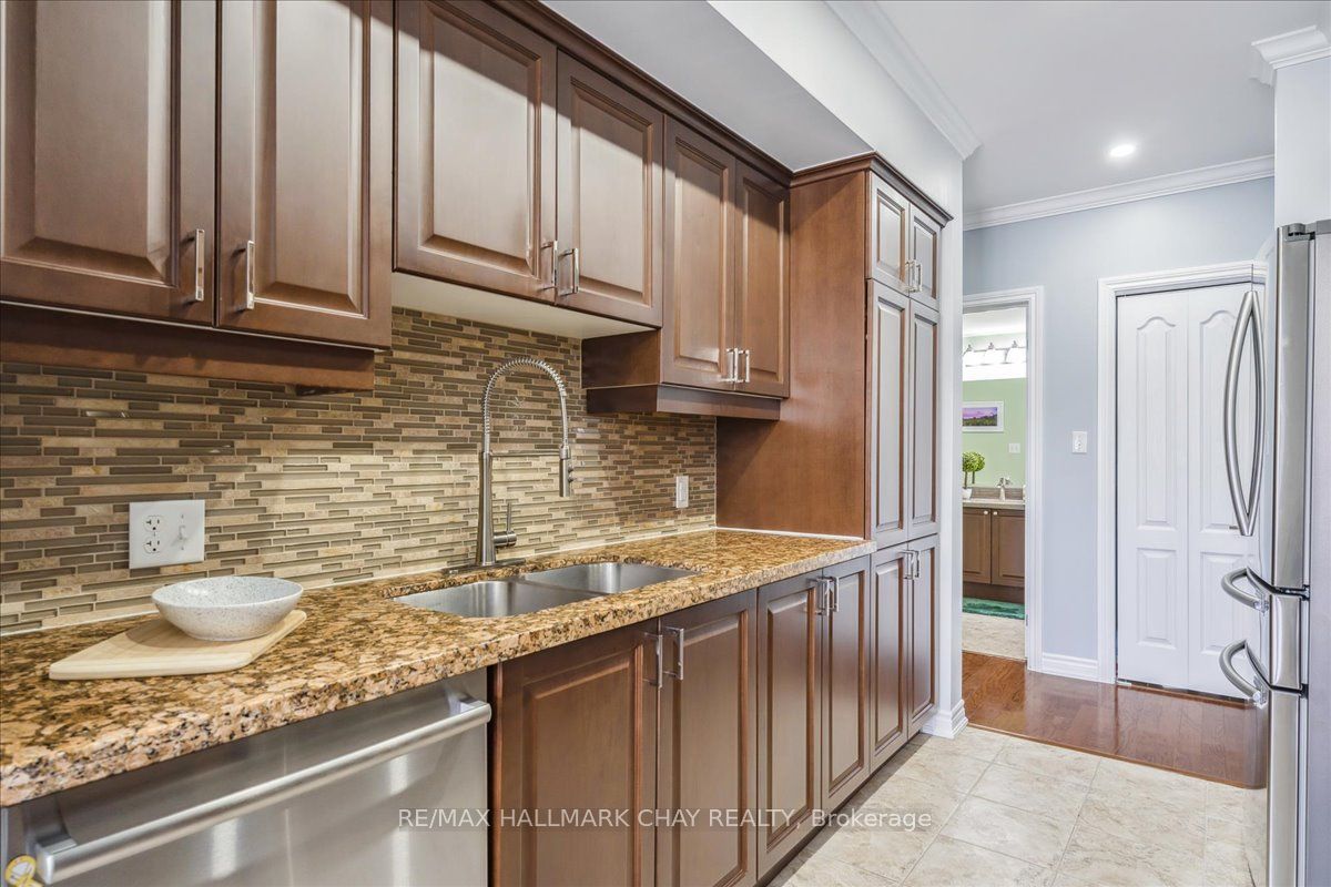 39 Ferndale Dr S, #311