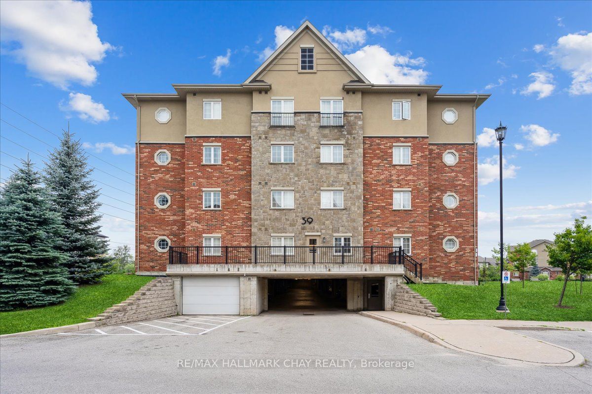 39 Ferndale Dr S, #311