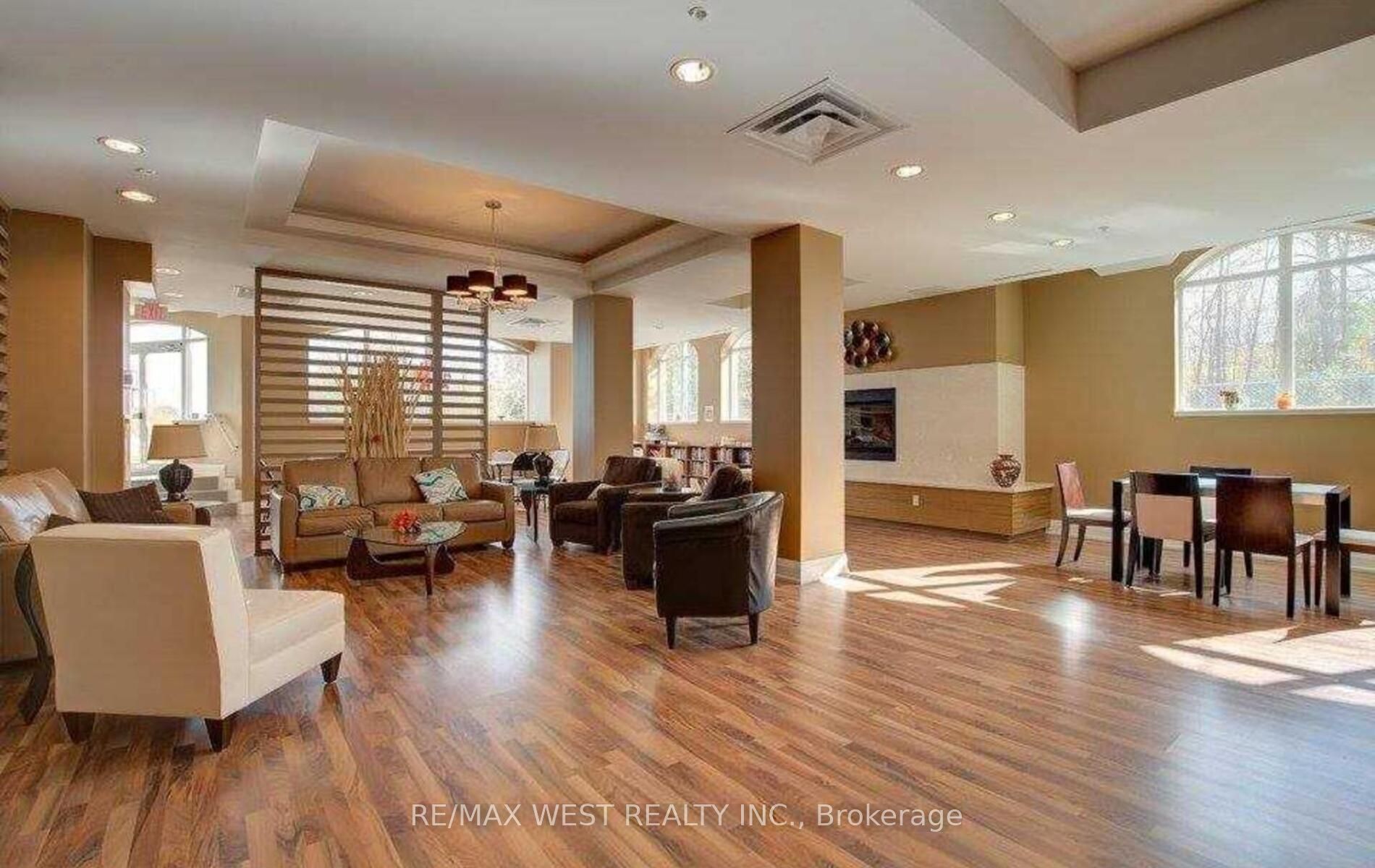 354 Atherley Rd, #313