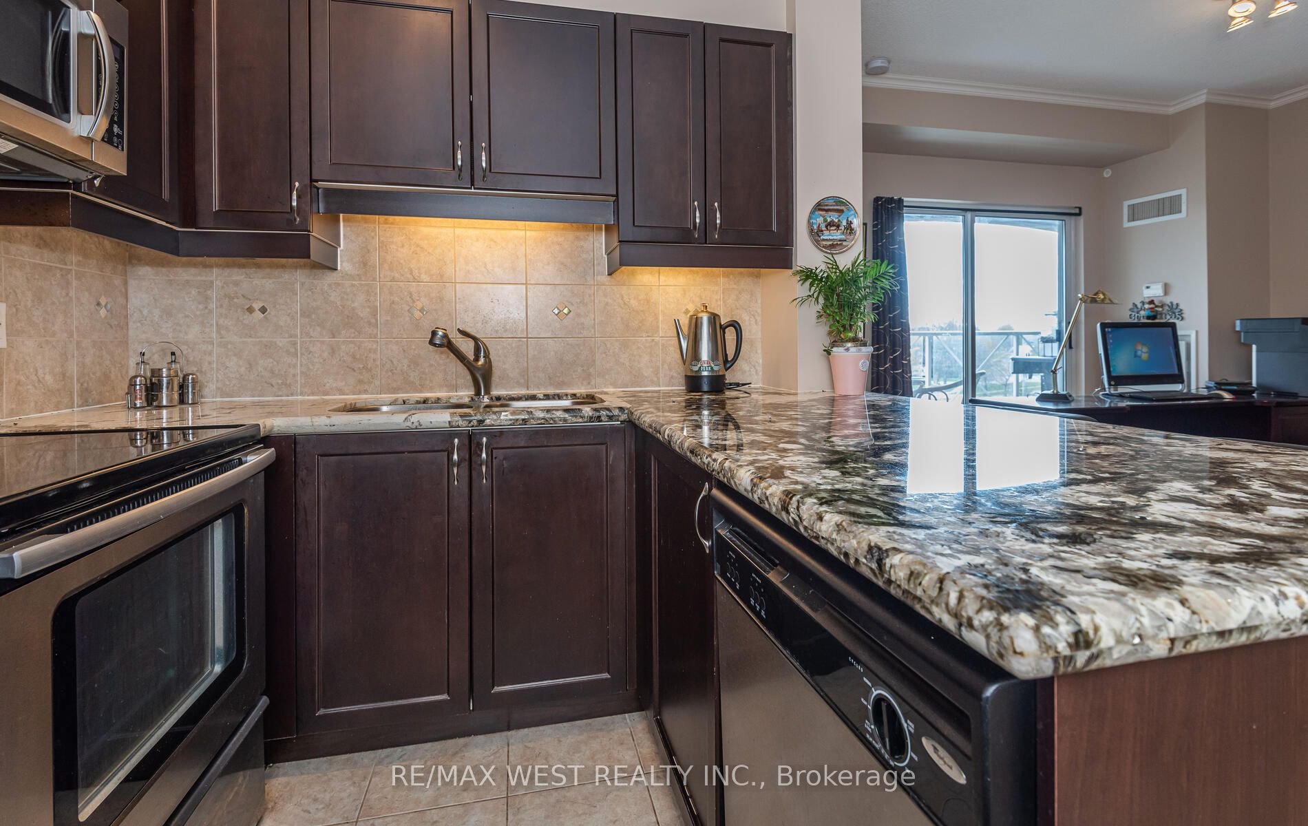 354 Atherley Rd, #313