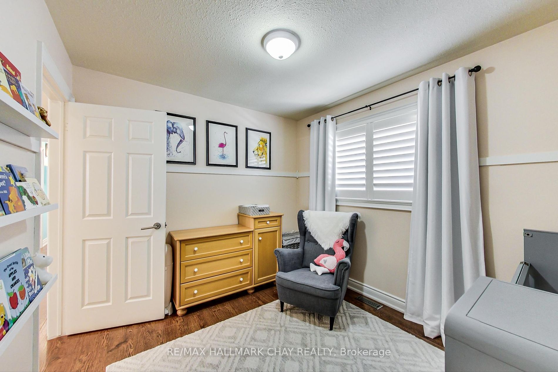25 Forest Dale Dr