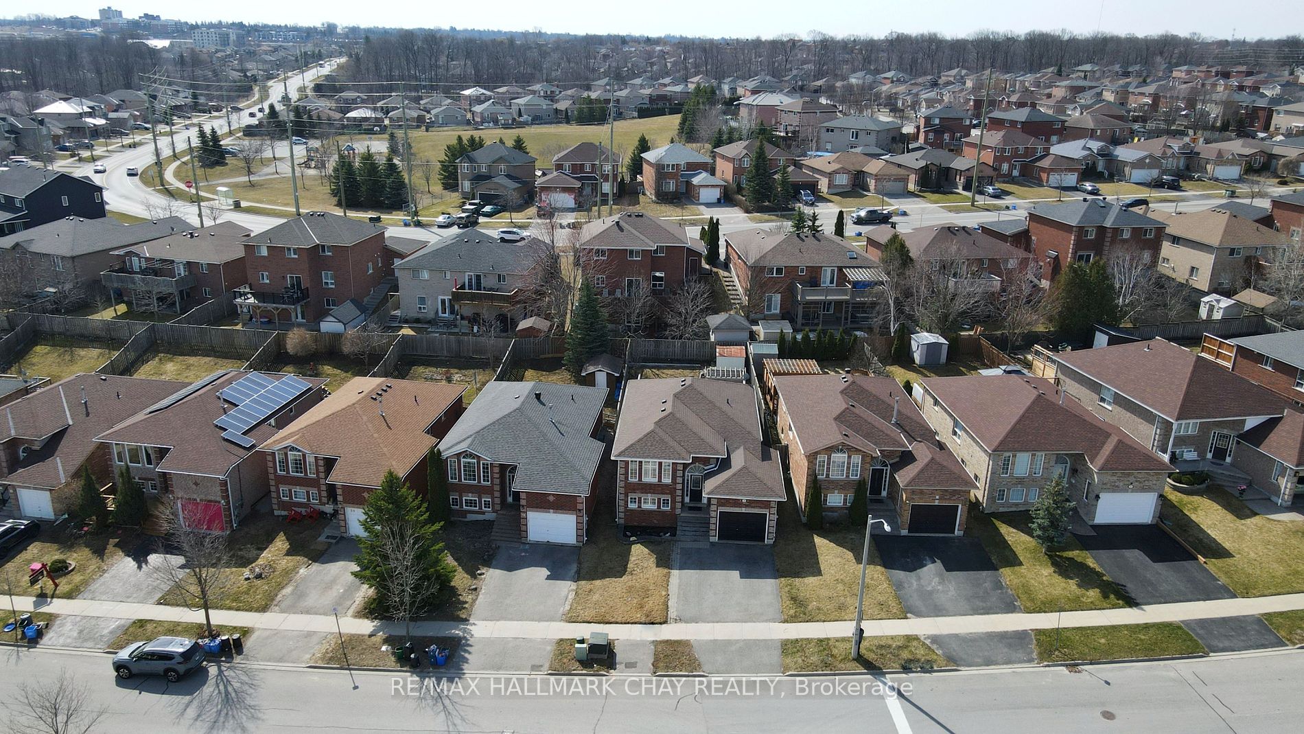25 Forest Dale Dr
