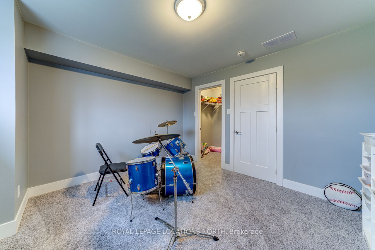 6 Deanna Drive