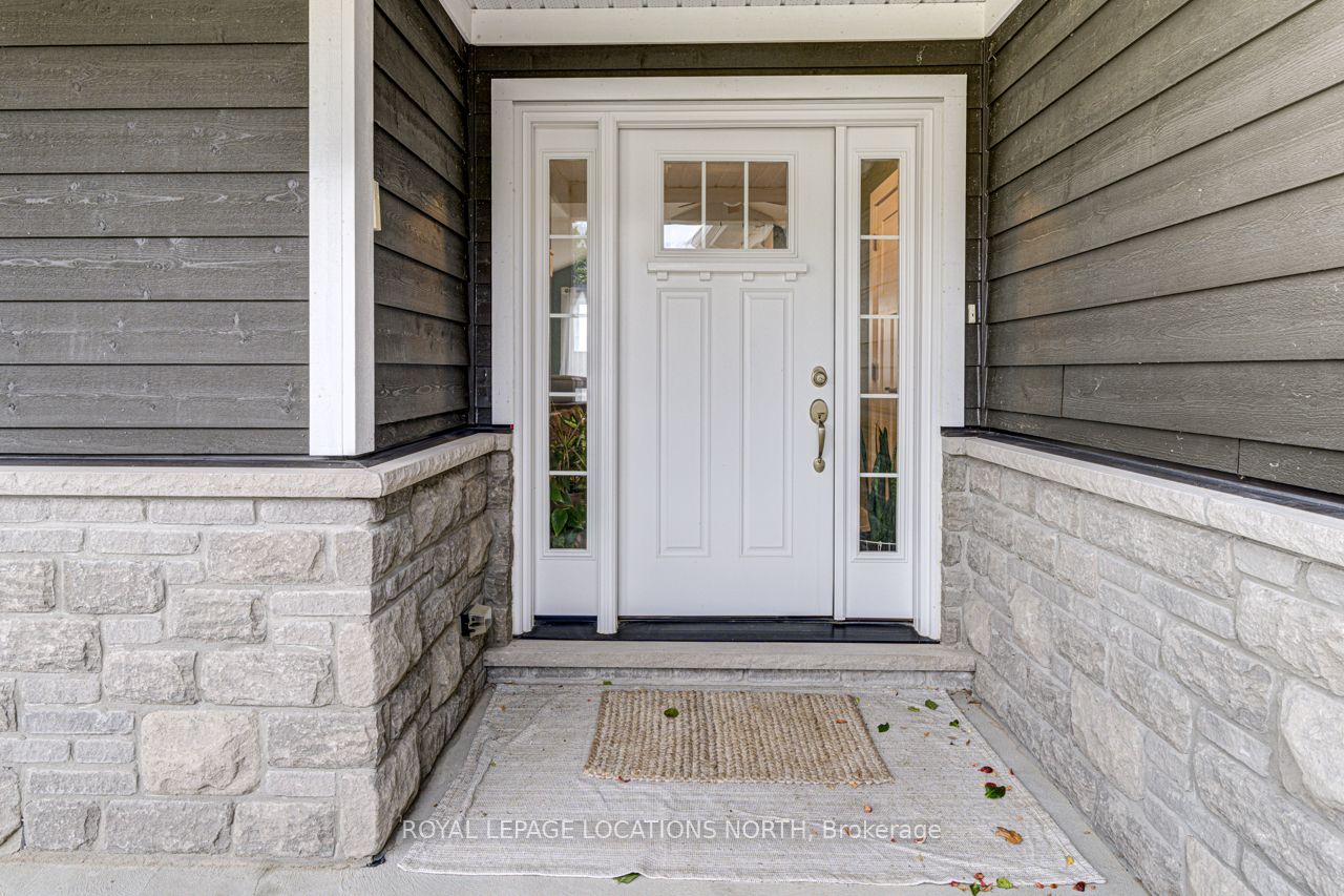 6 Deanna Drive