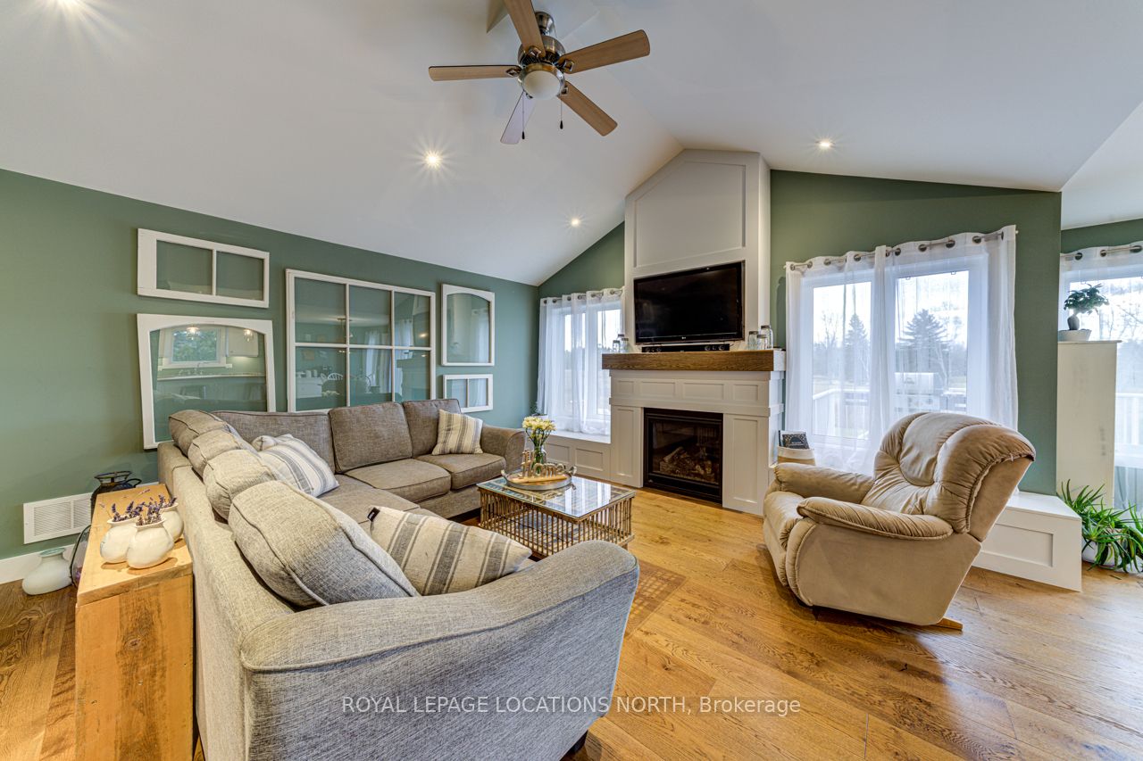 6 Deanna Drive