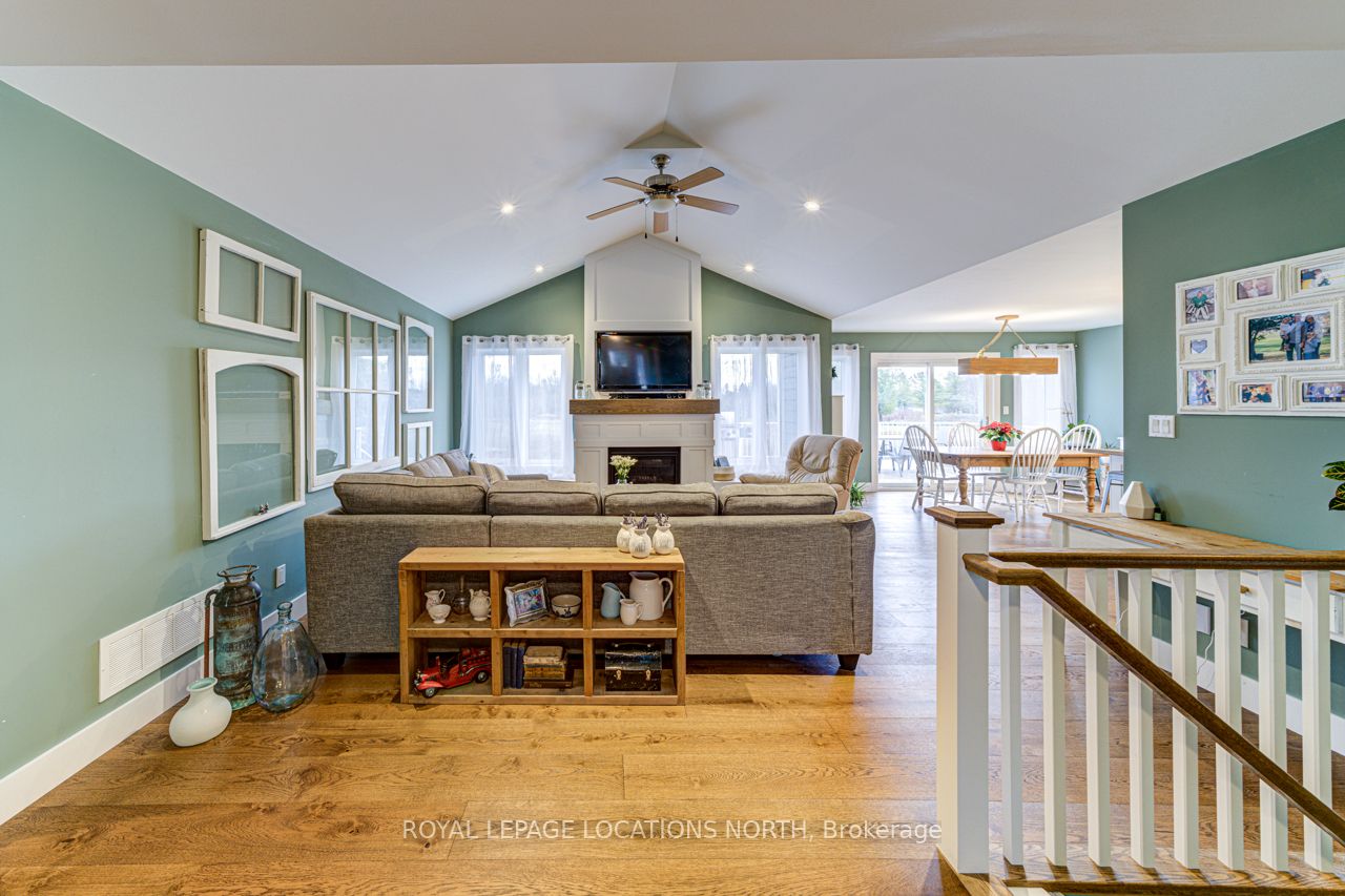 6 Deanna Drive