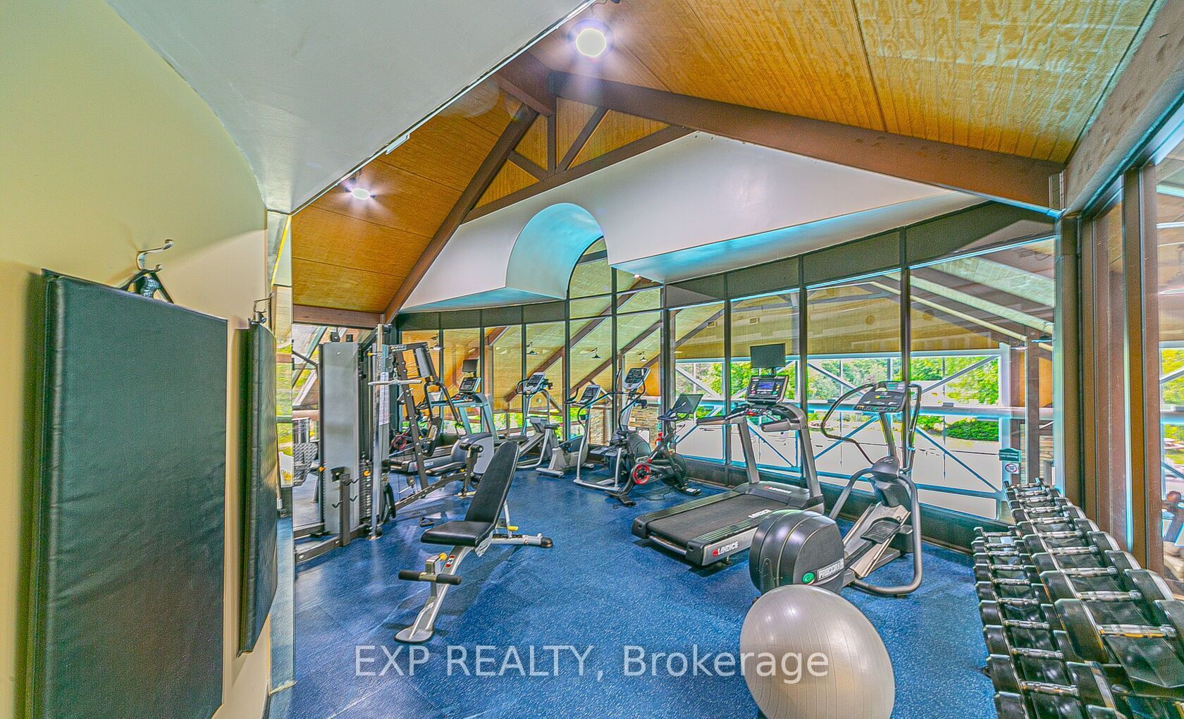 90 Hihgland Drive, #2304