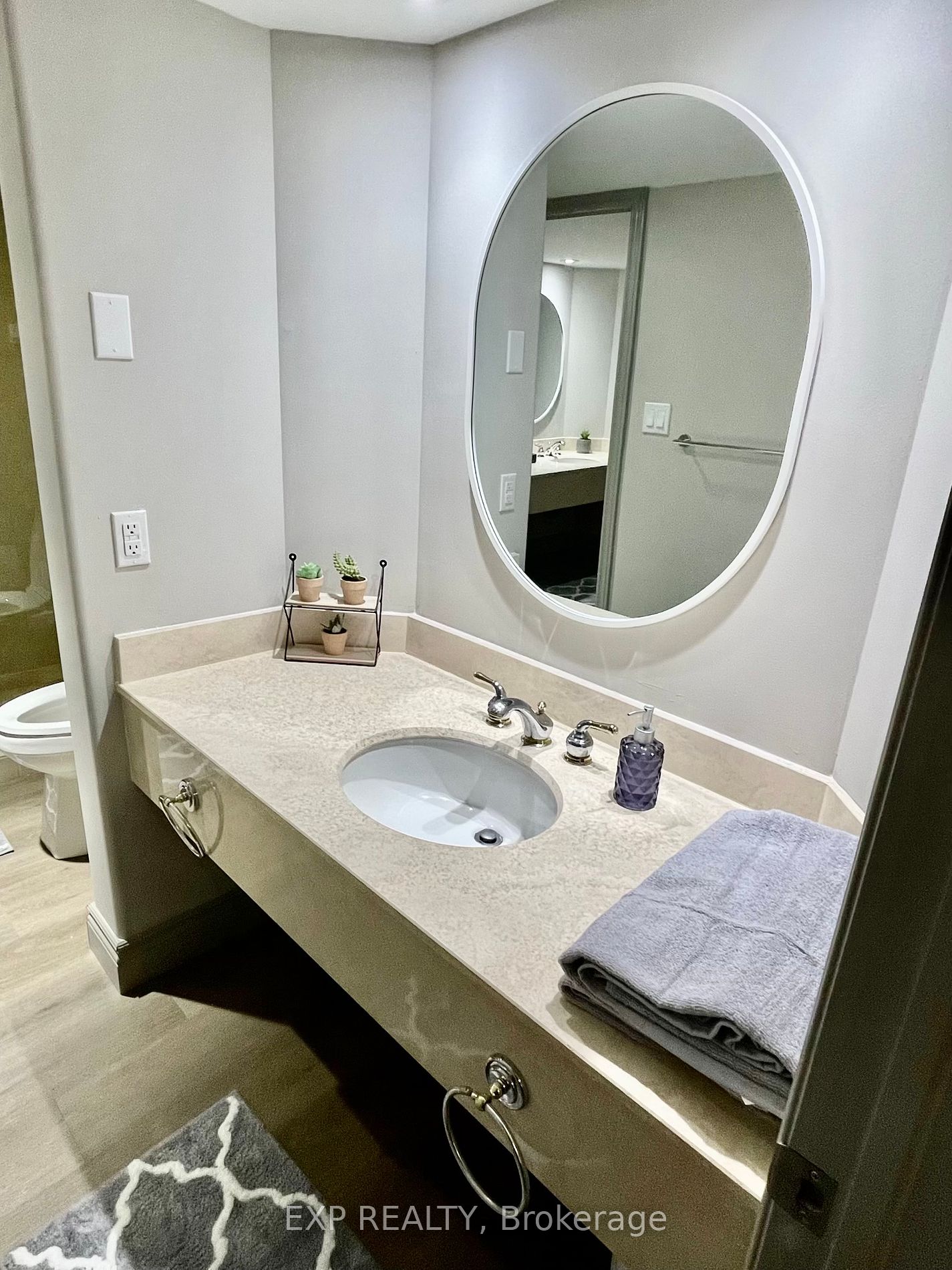 90 Hihgland Drive, #2304
