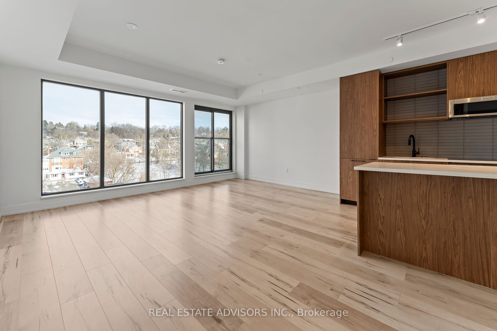 185 Dunlop Street E, #722
