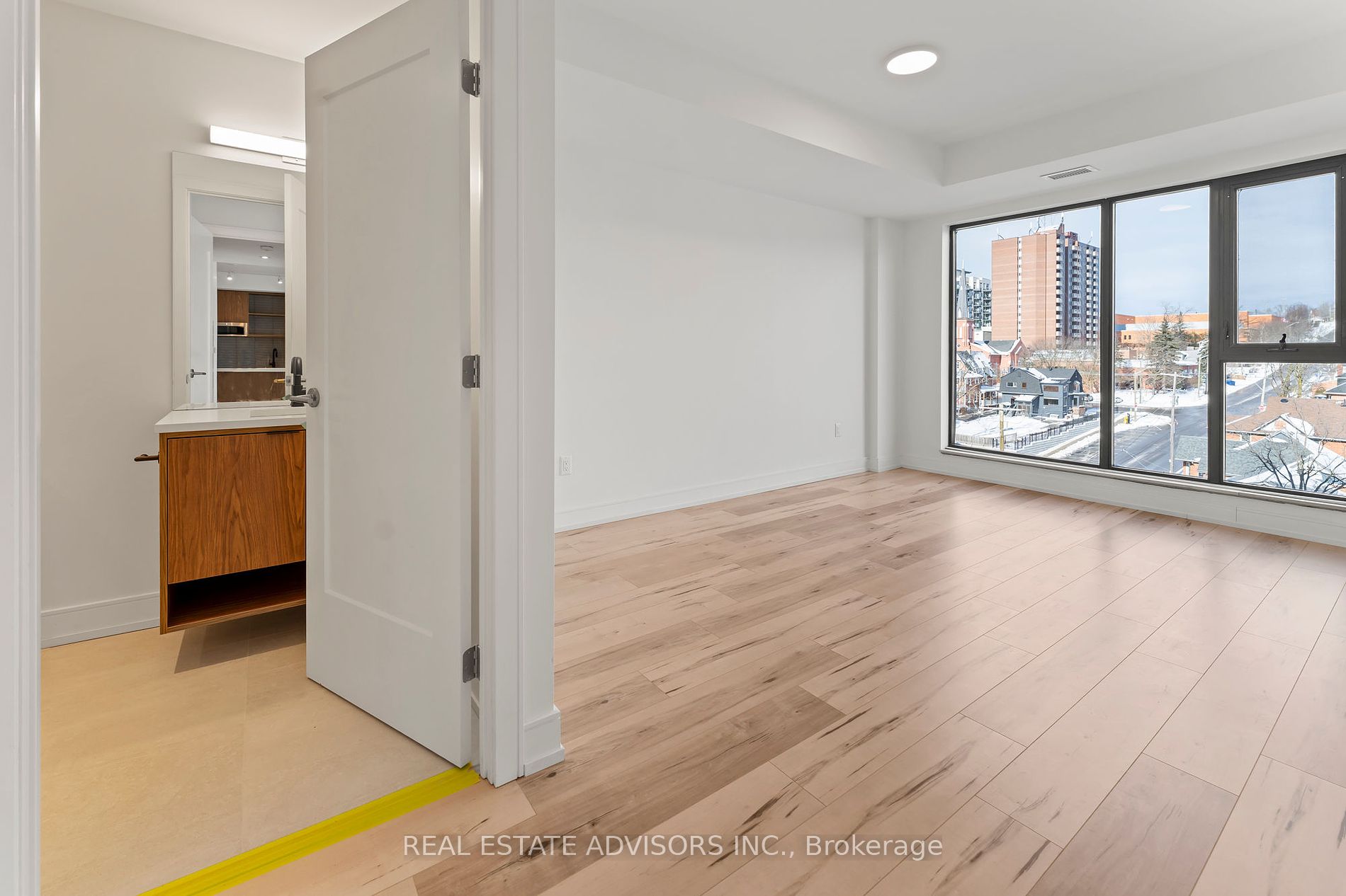 185 Dunlop Street E, #722