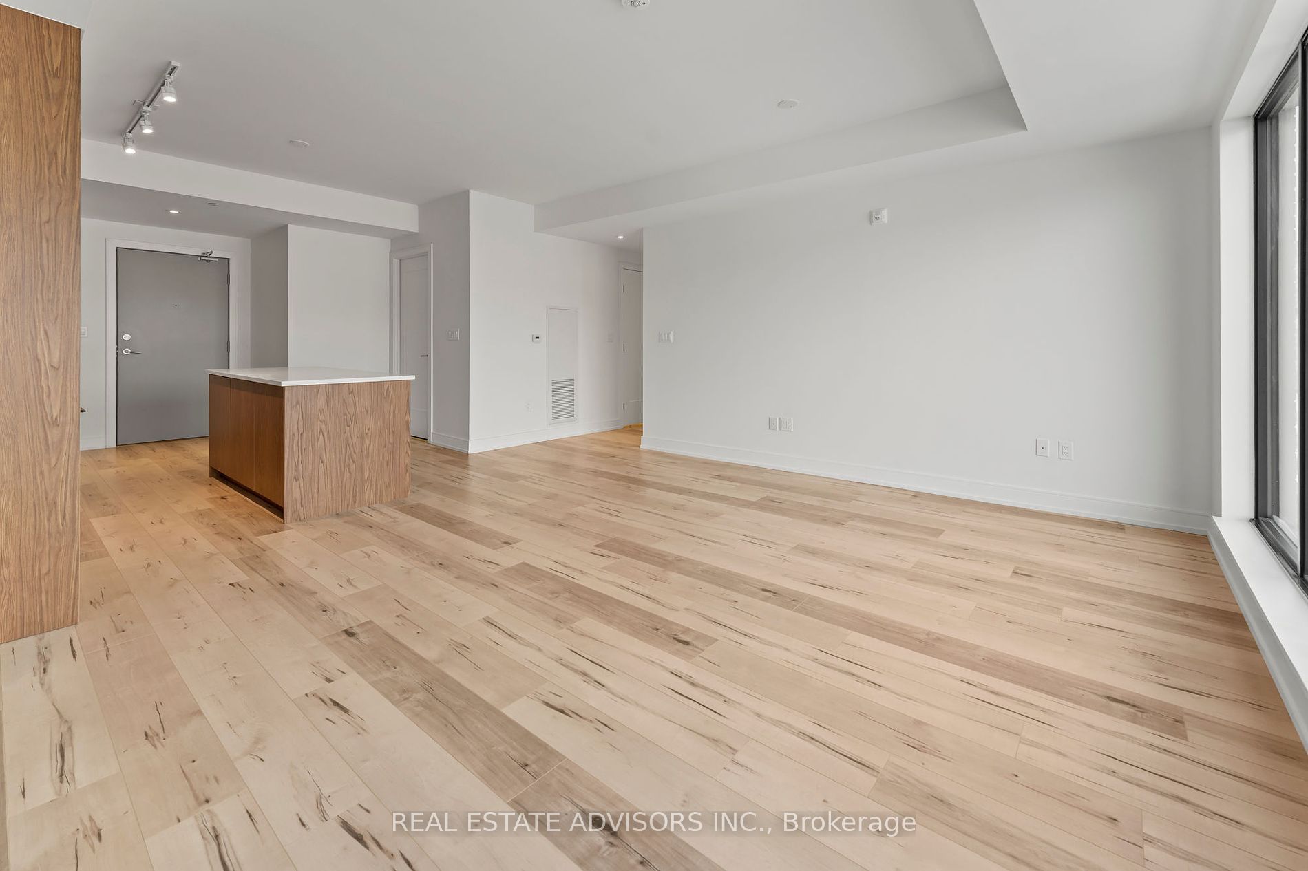 185 Dunlop Street E, #722