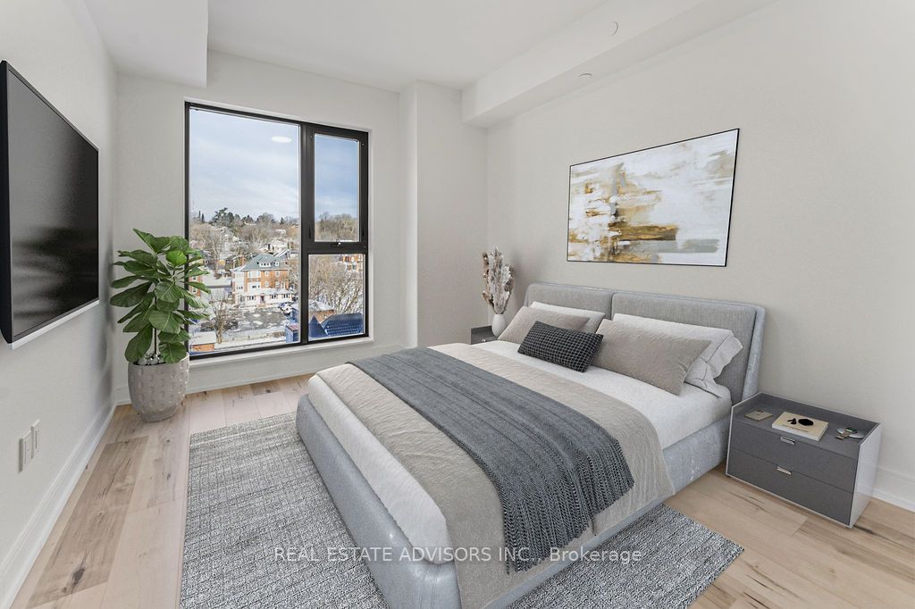 185 Dunlop Street E, #722
