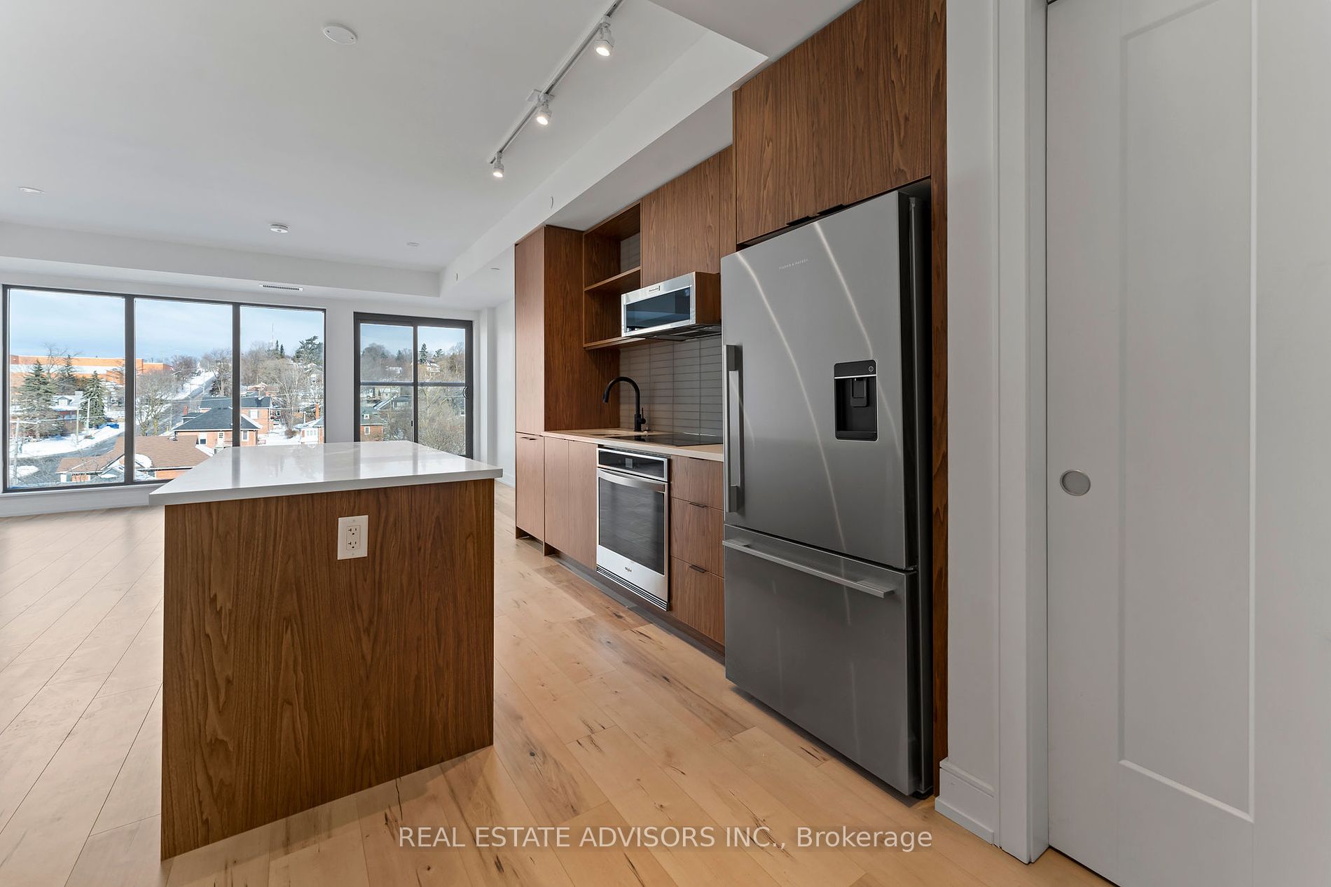 185 Dunlop Street E, #722