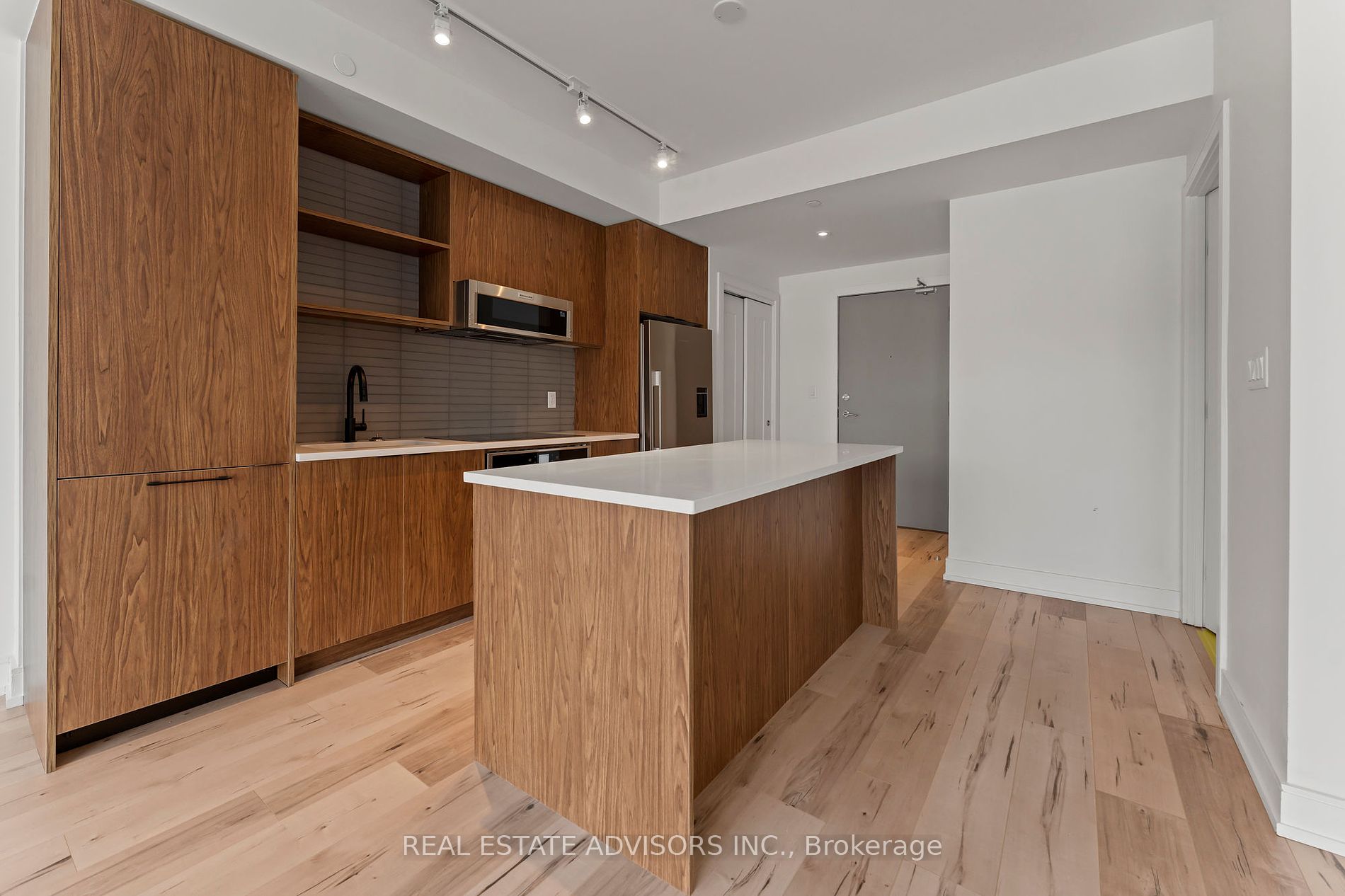 185 Dunlop Street E, #722