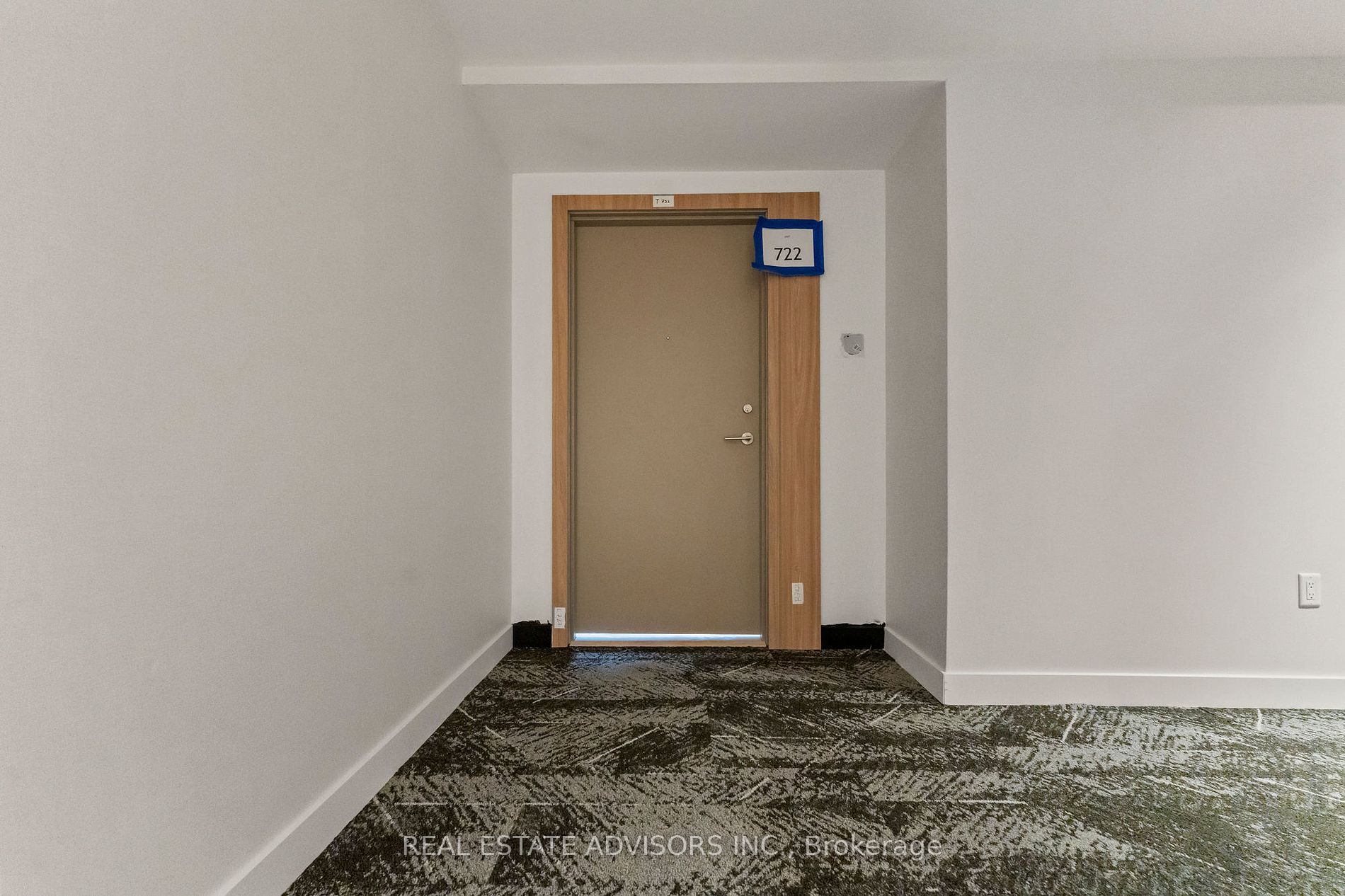 185 Dunlop Street E, #722