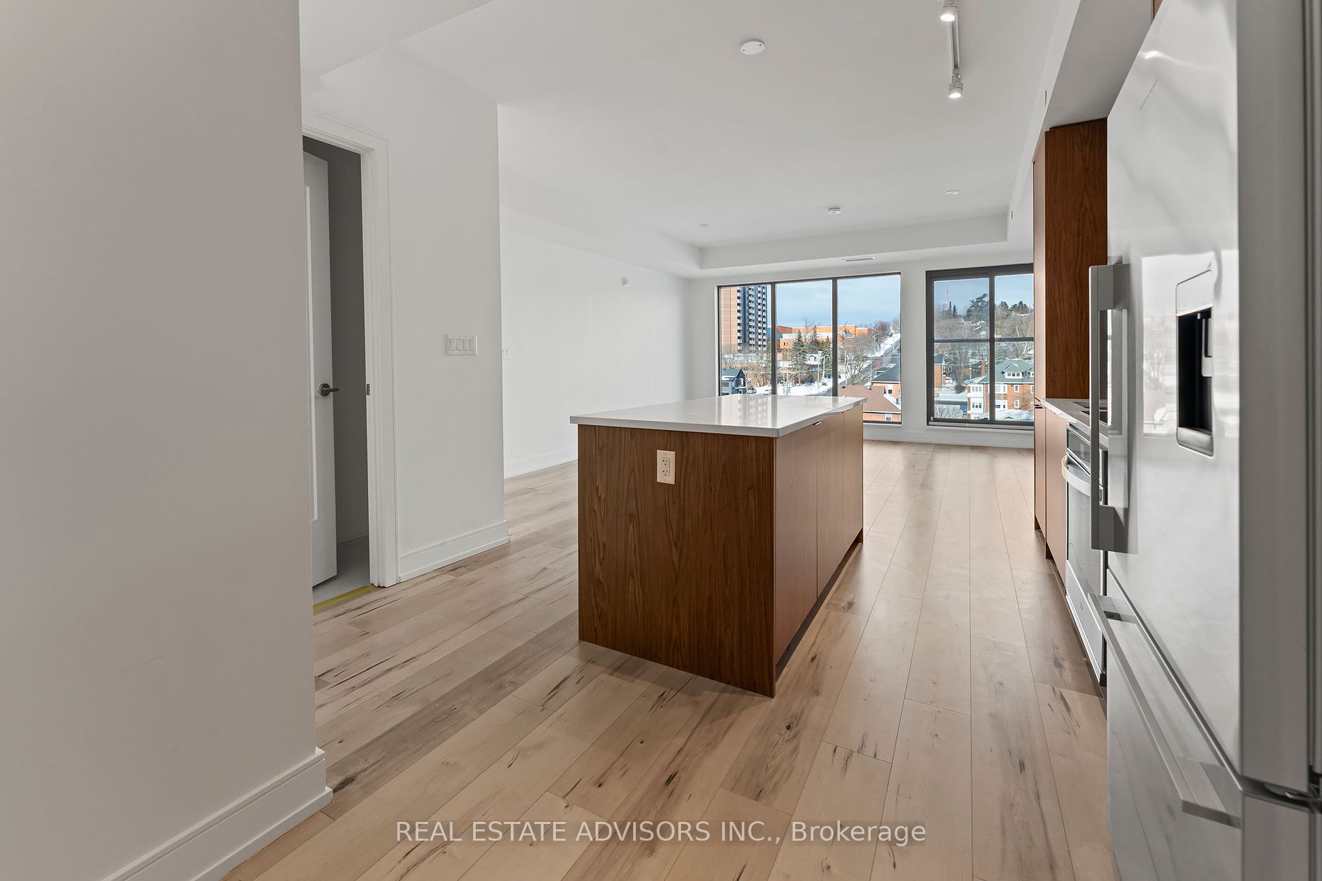 185 Dunlop Street E, #722