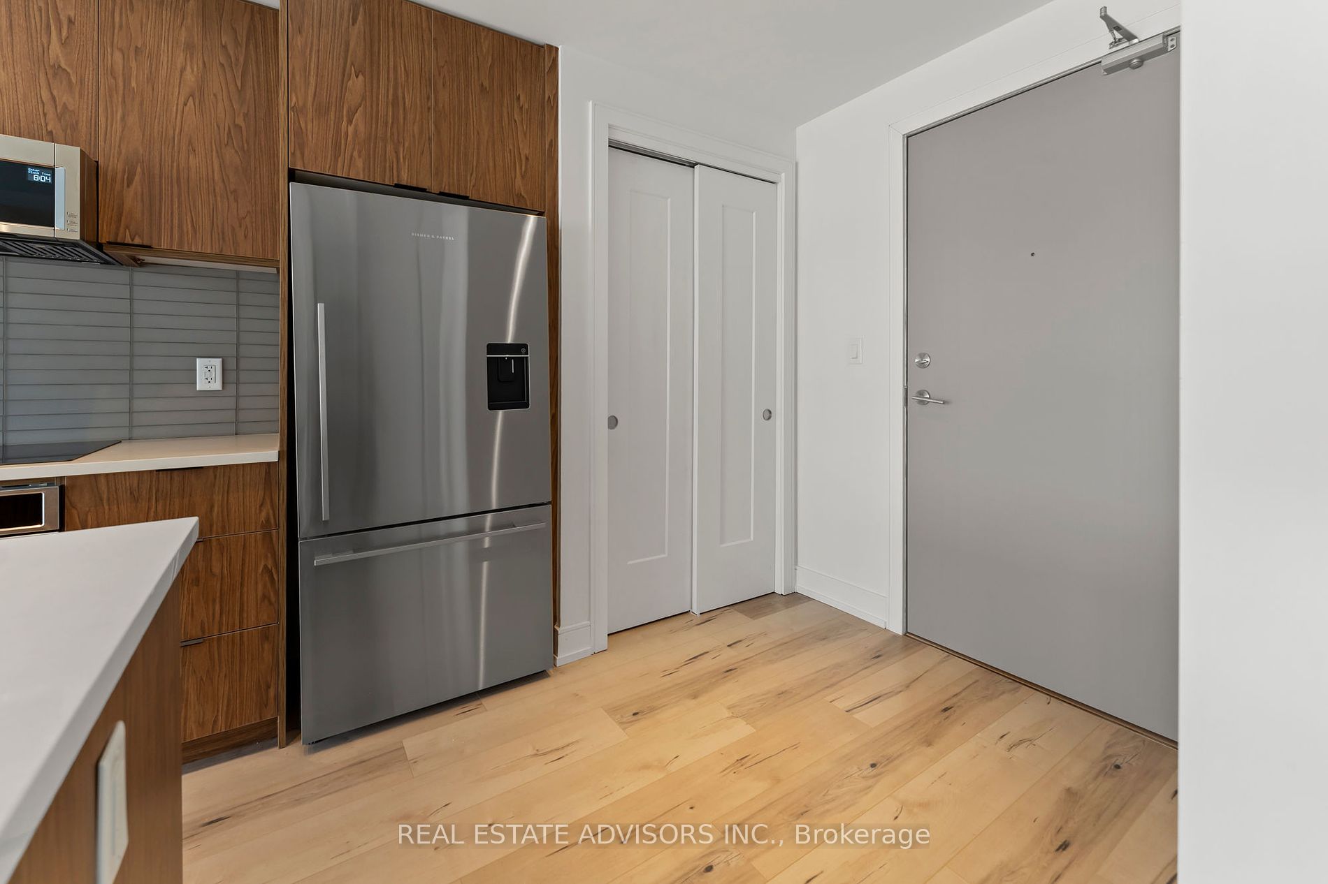 185 Dunlop Street E, #722