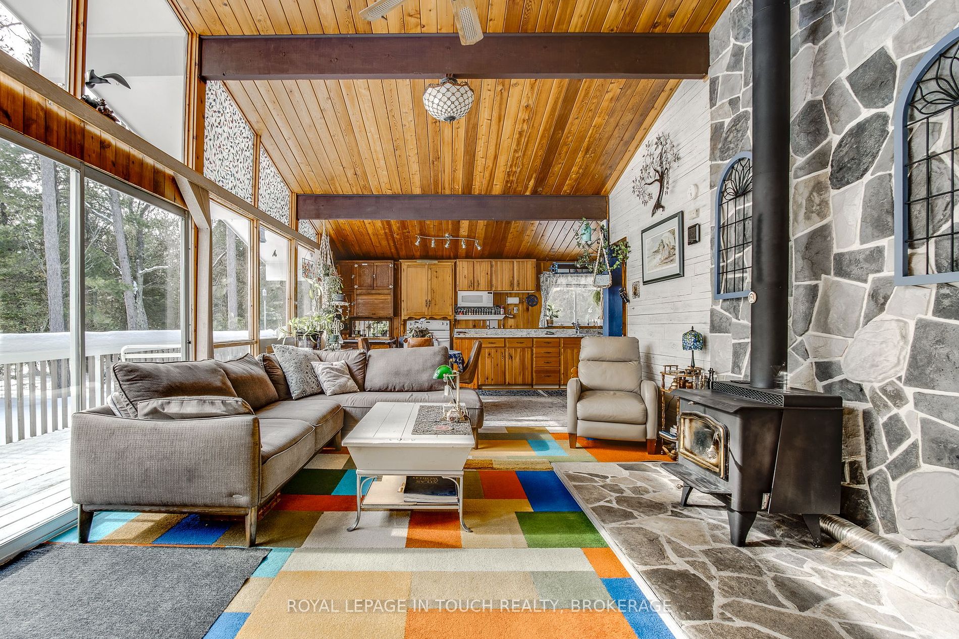 21 MOONLIGHT Court