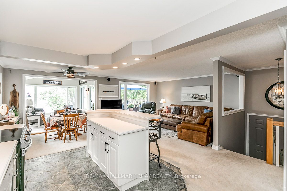 1069 Lakeshore Road E