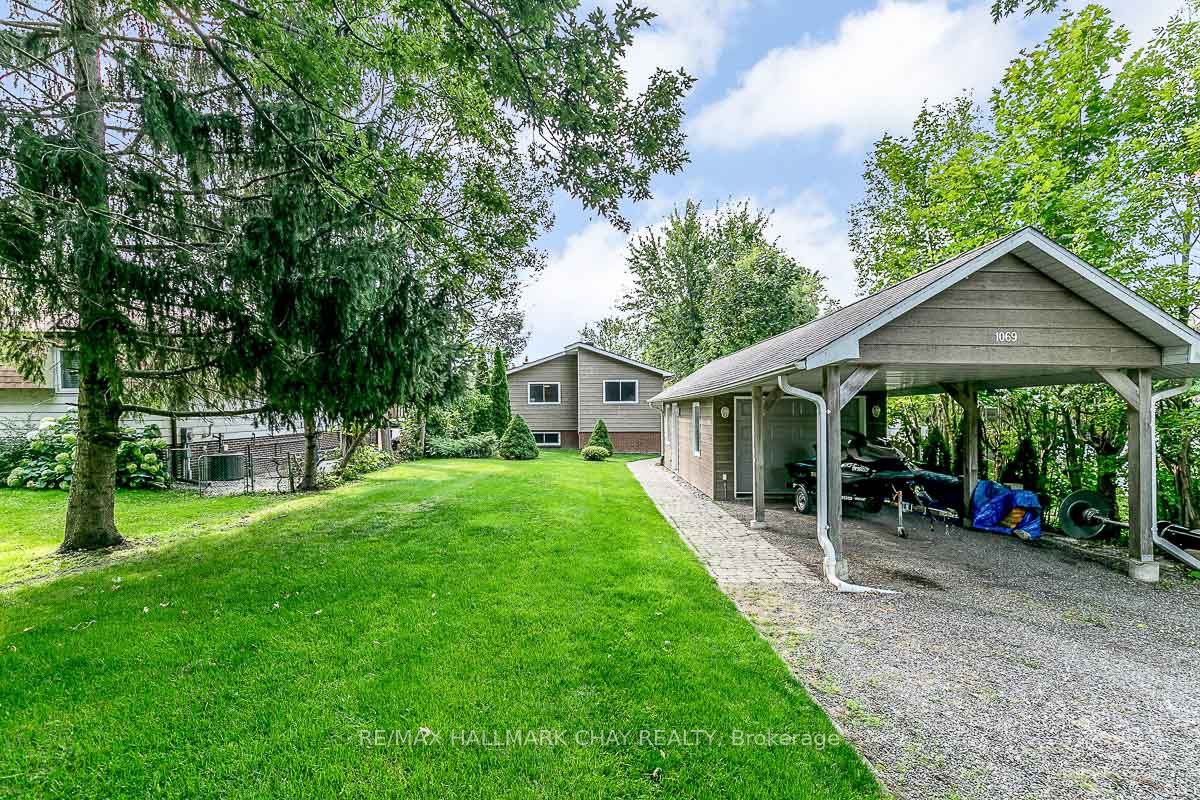 1069 Lakeshore Road E