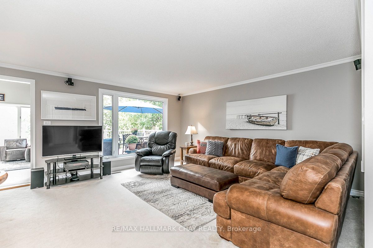 1069 Lakeshore Road E