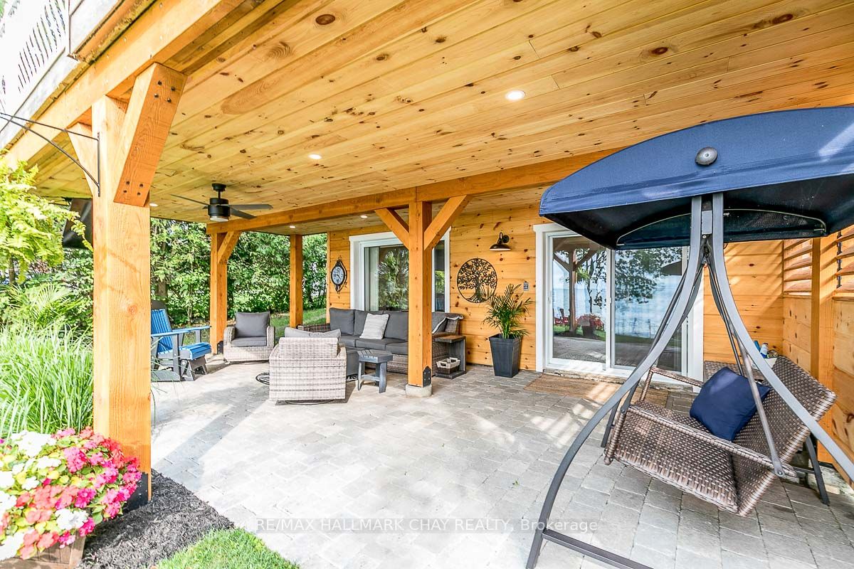 1069 Lakeshore Road E
