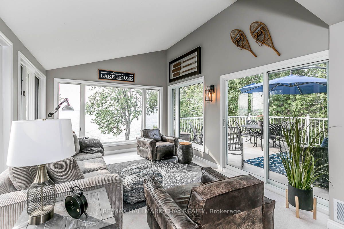 1069 Lakeshore Road E
