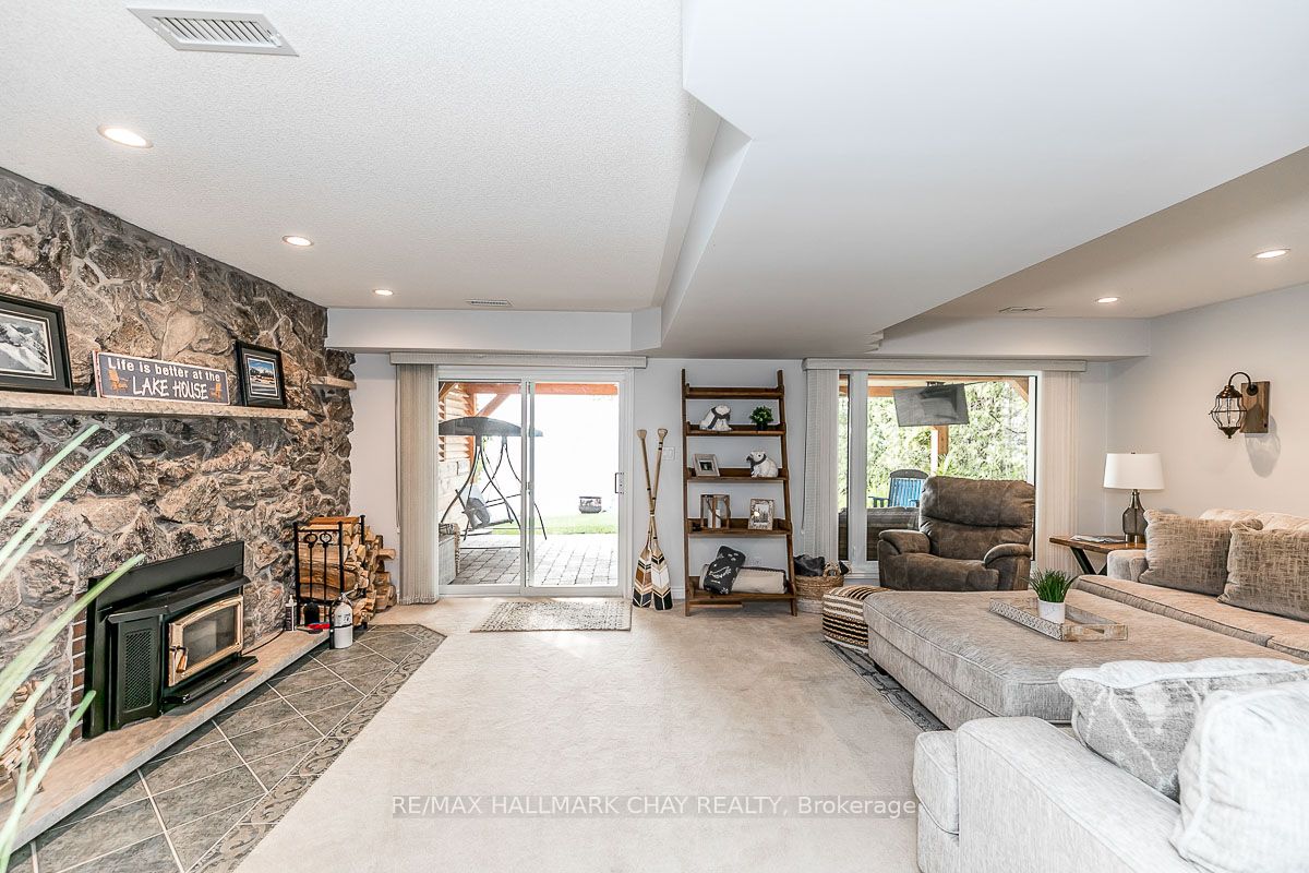 1069 Lakeshore Road E