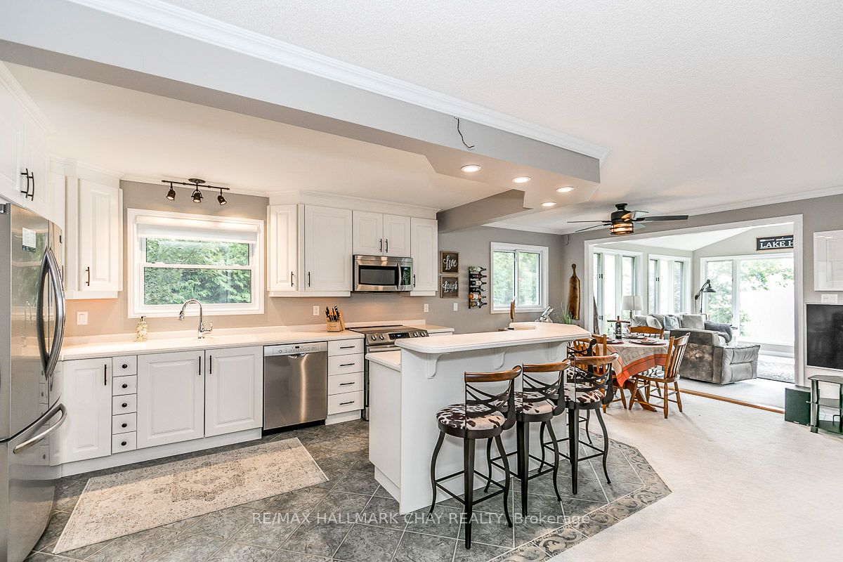 1069 Lakeshore Road E