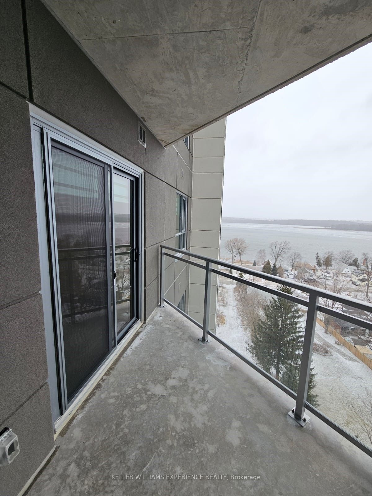 56 Lakeside Terrace Terrace E, #807