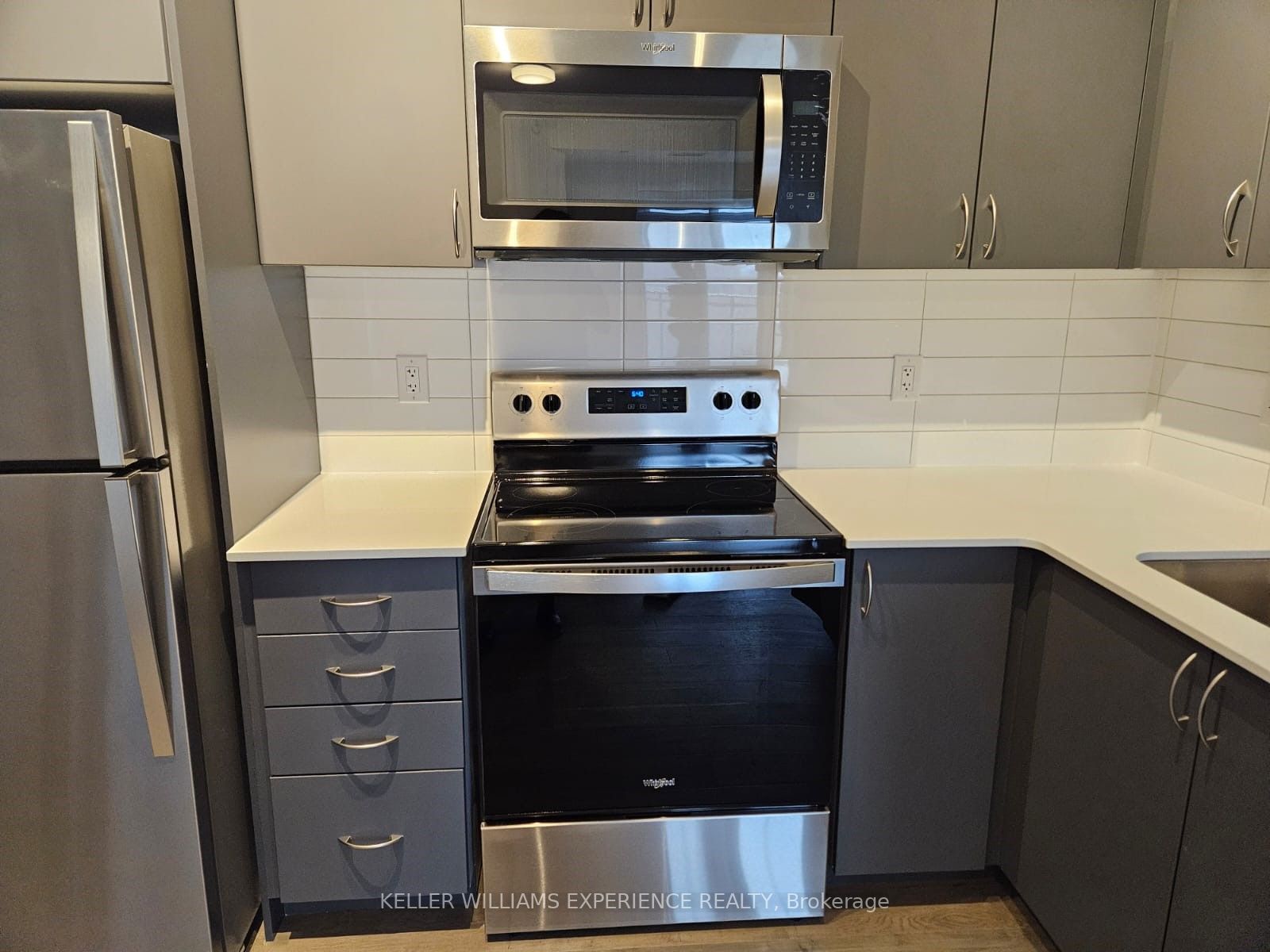 56 Lakeside Terrace Terrace E, #807
