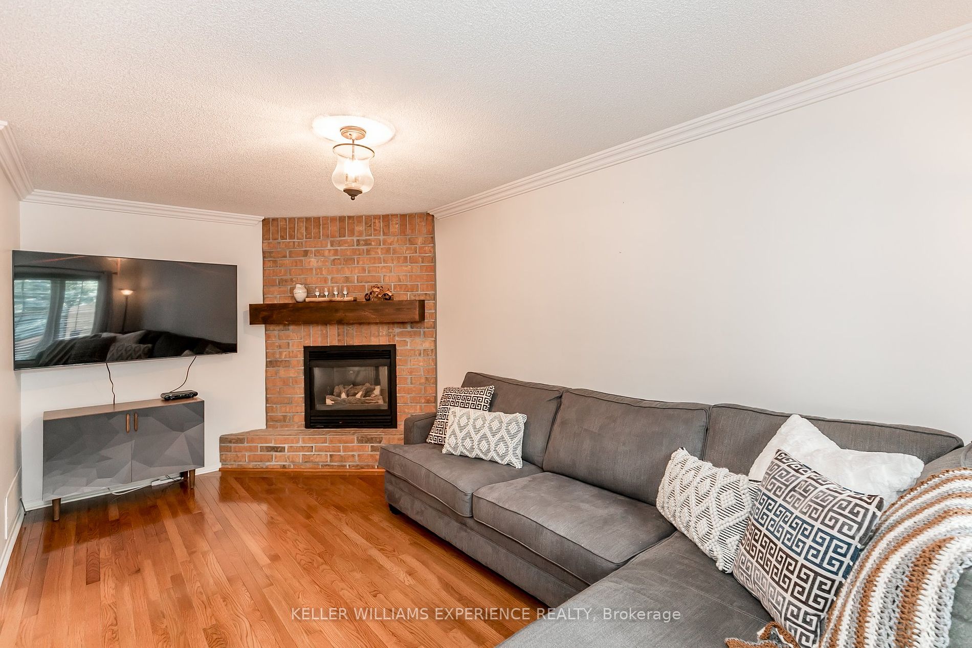 33 Glen Oak Crt