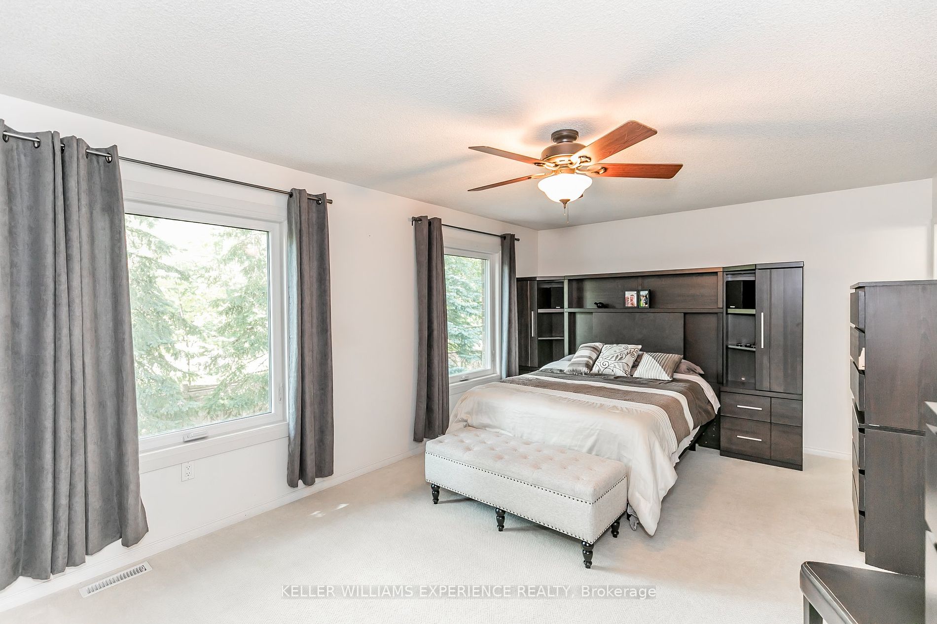 33 Glen Oak Crt