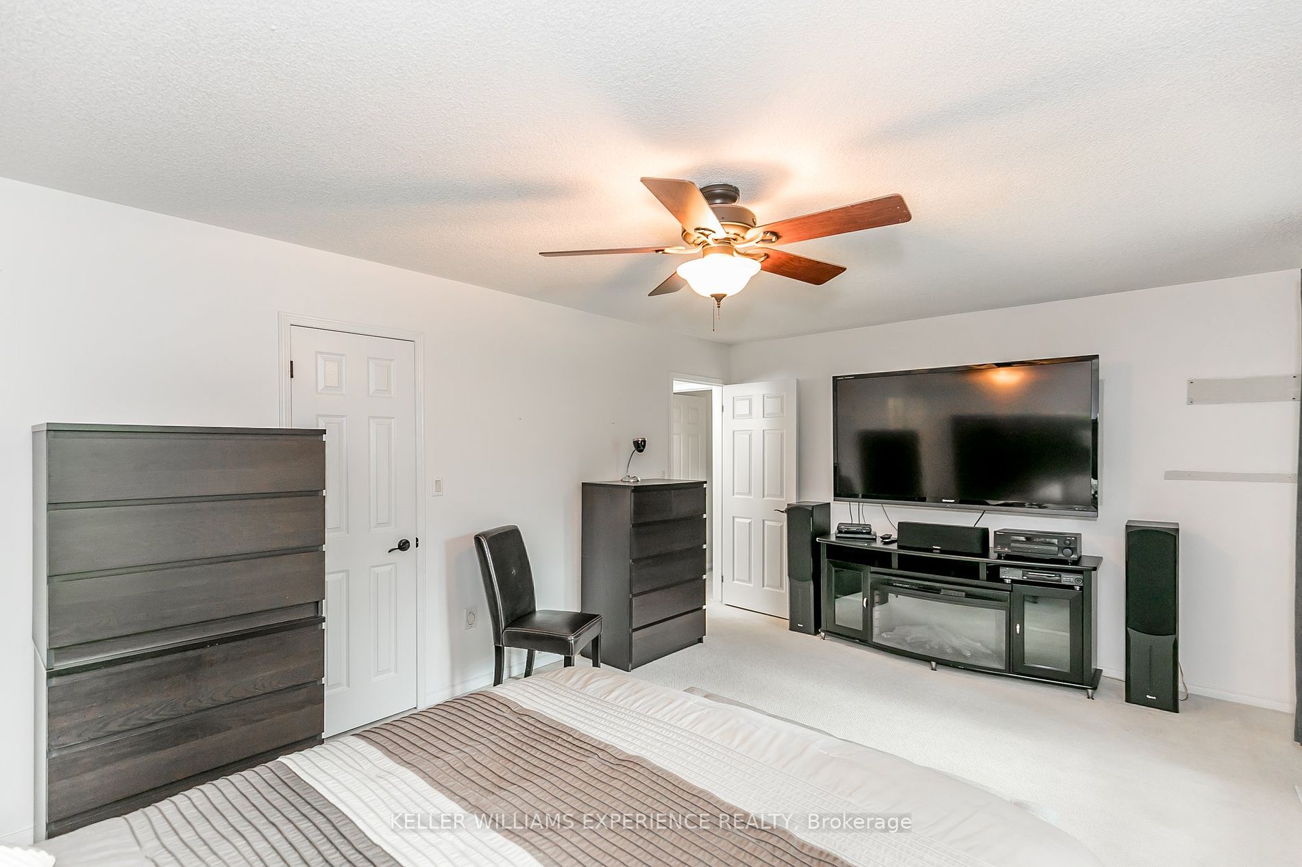 33 Glen Oak Crt