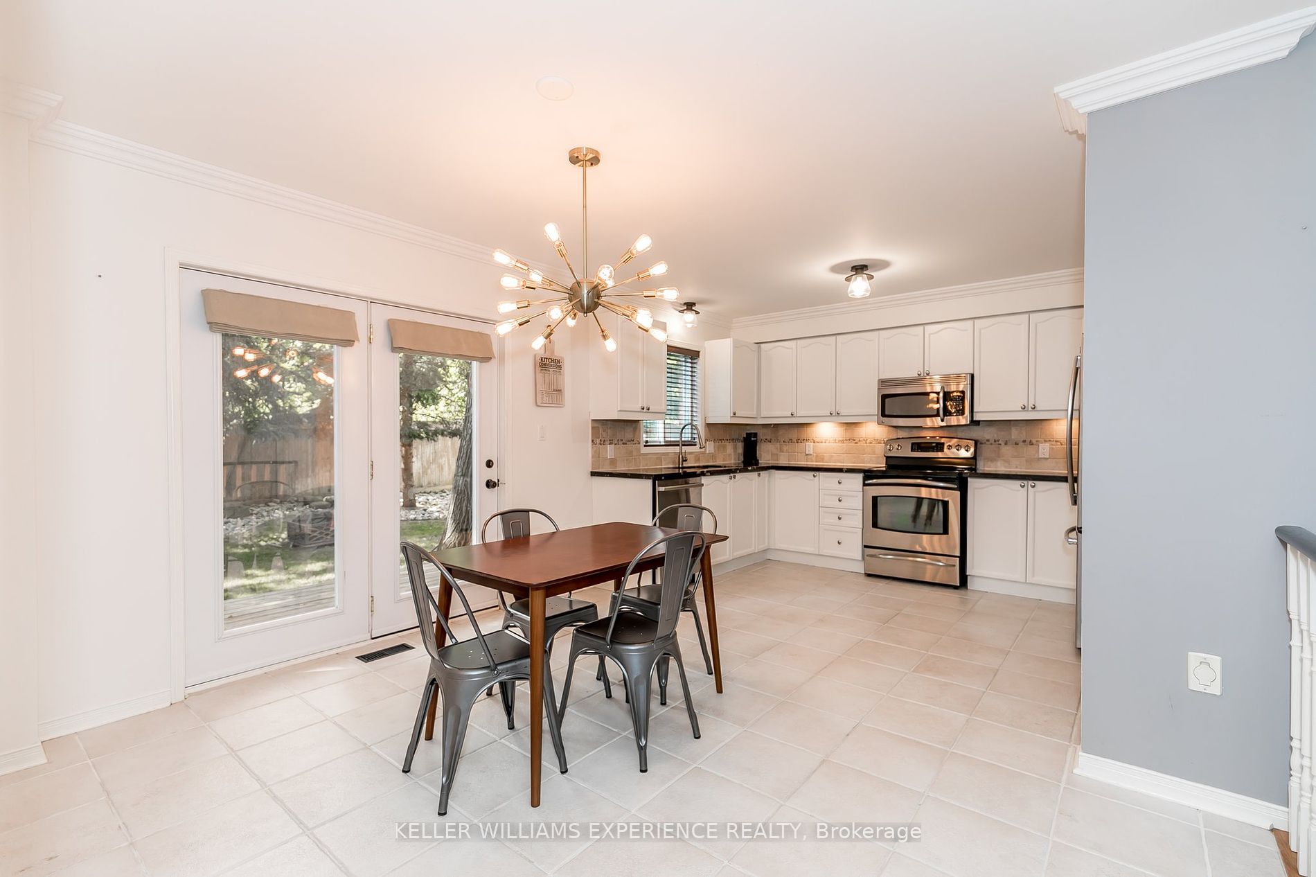 33 Glen Oak Crt