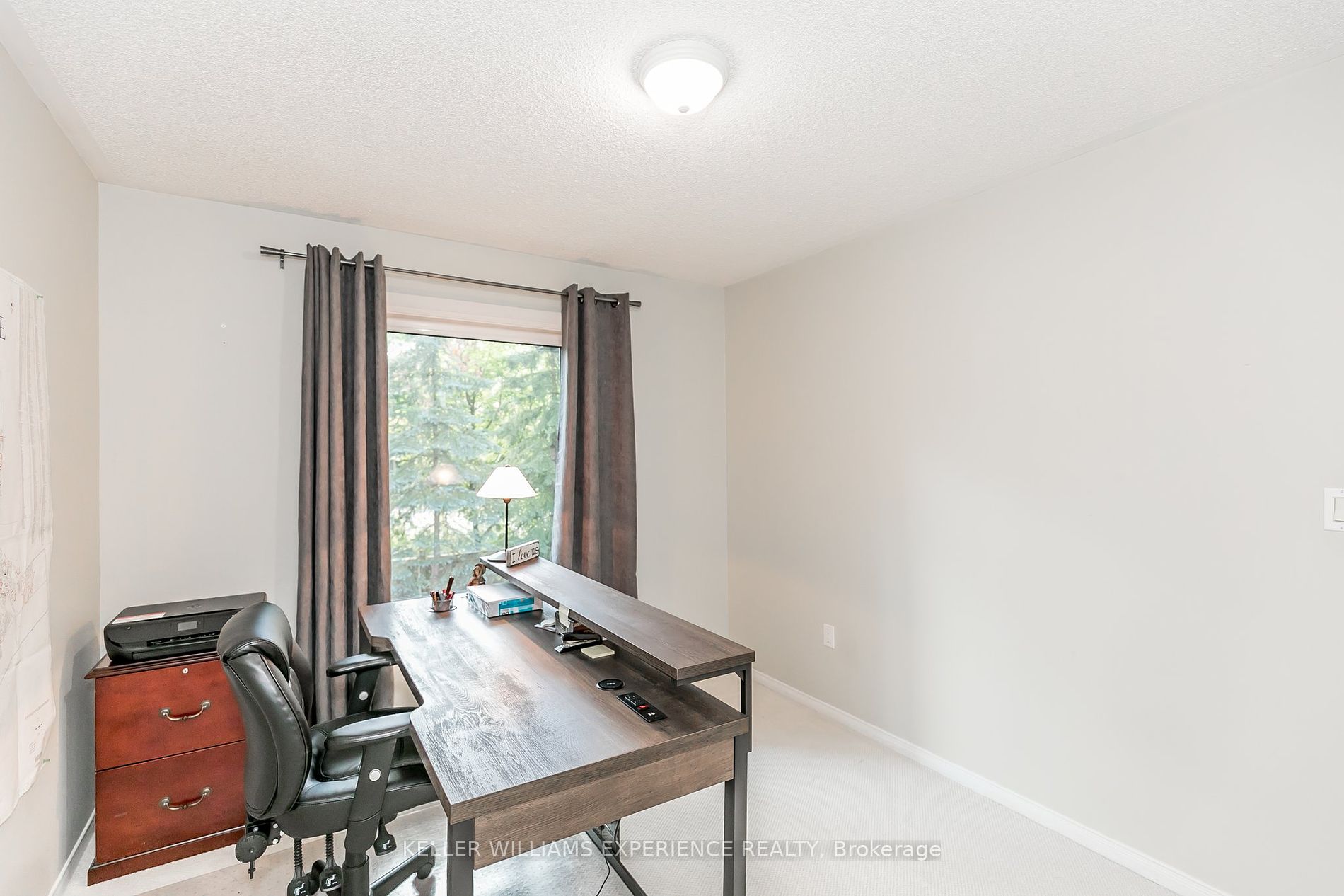 33 Glen Oak Crt