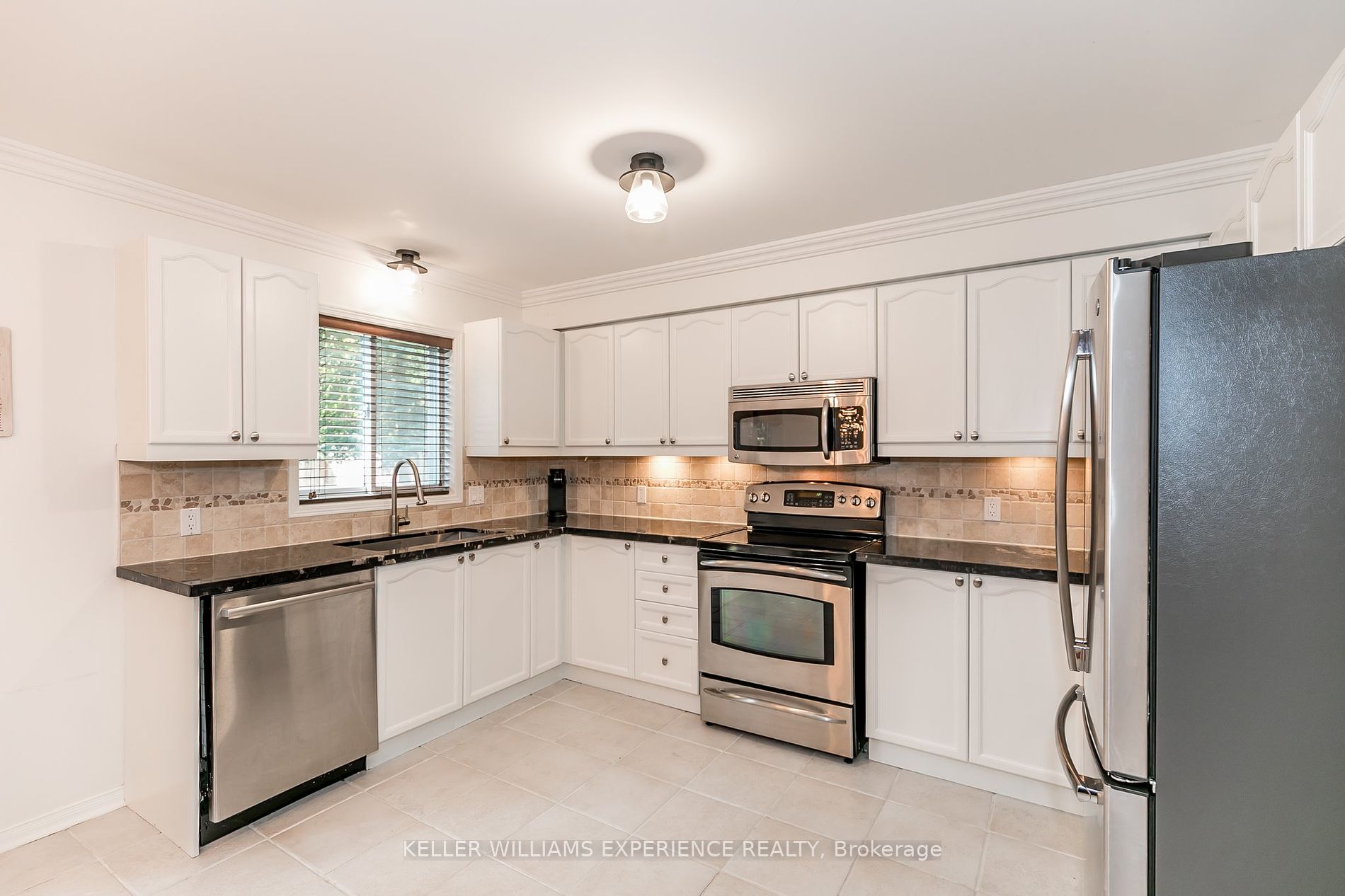 33 Glen Oak Crt