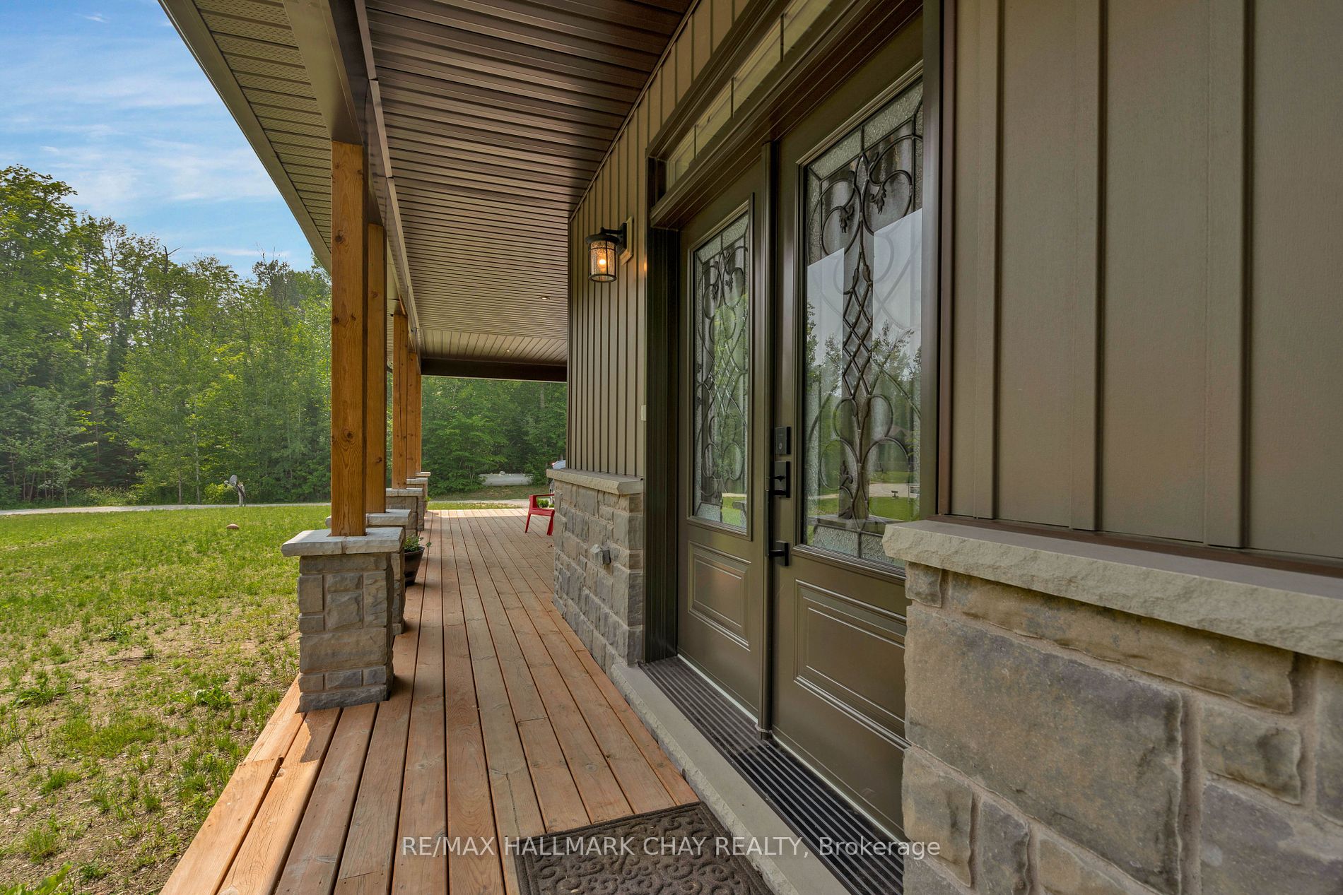 16 Whitetail Dr