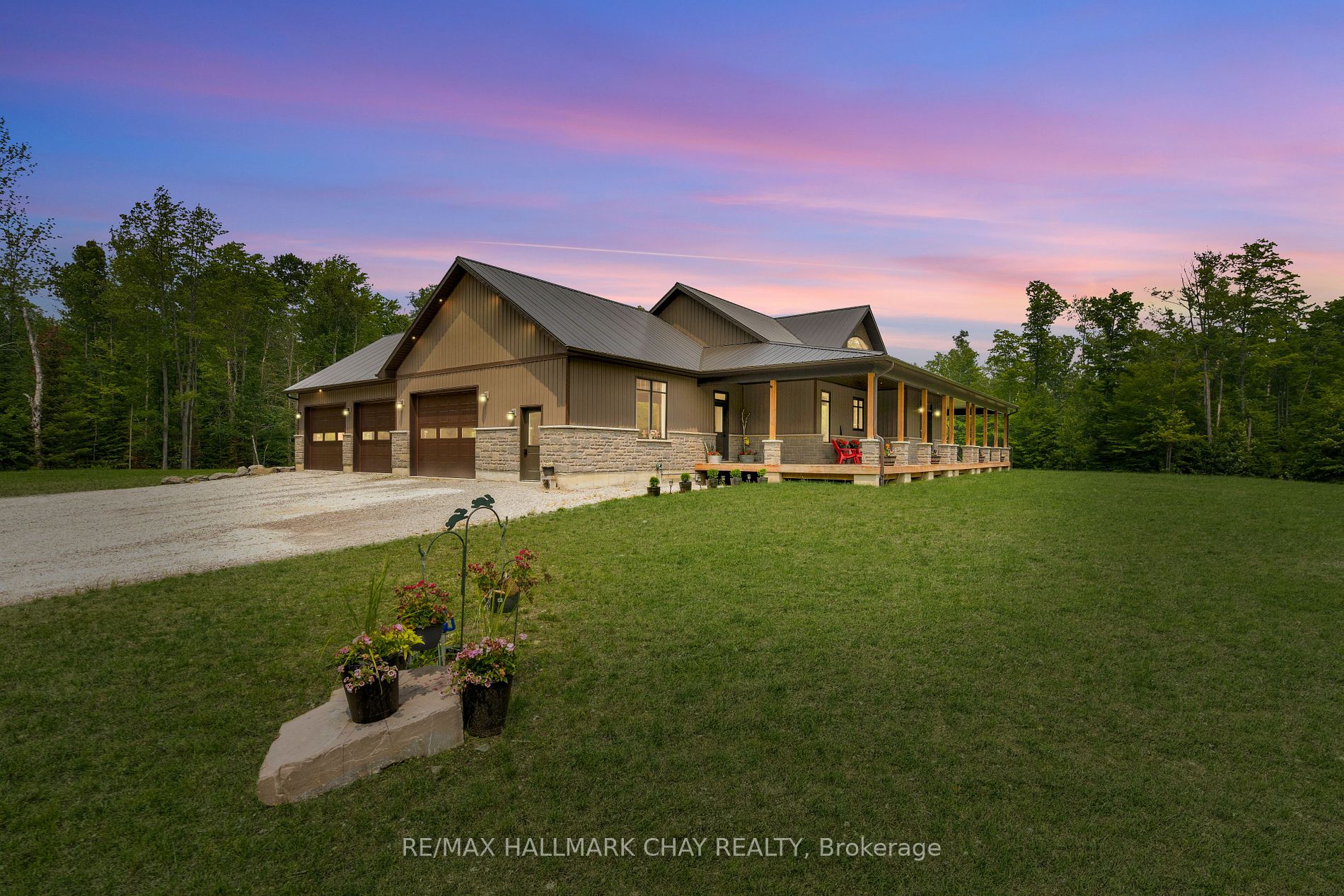 16 Whitetail Dr
