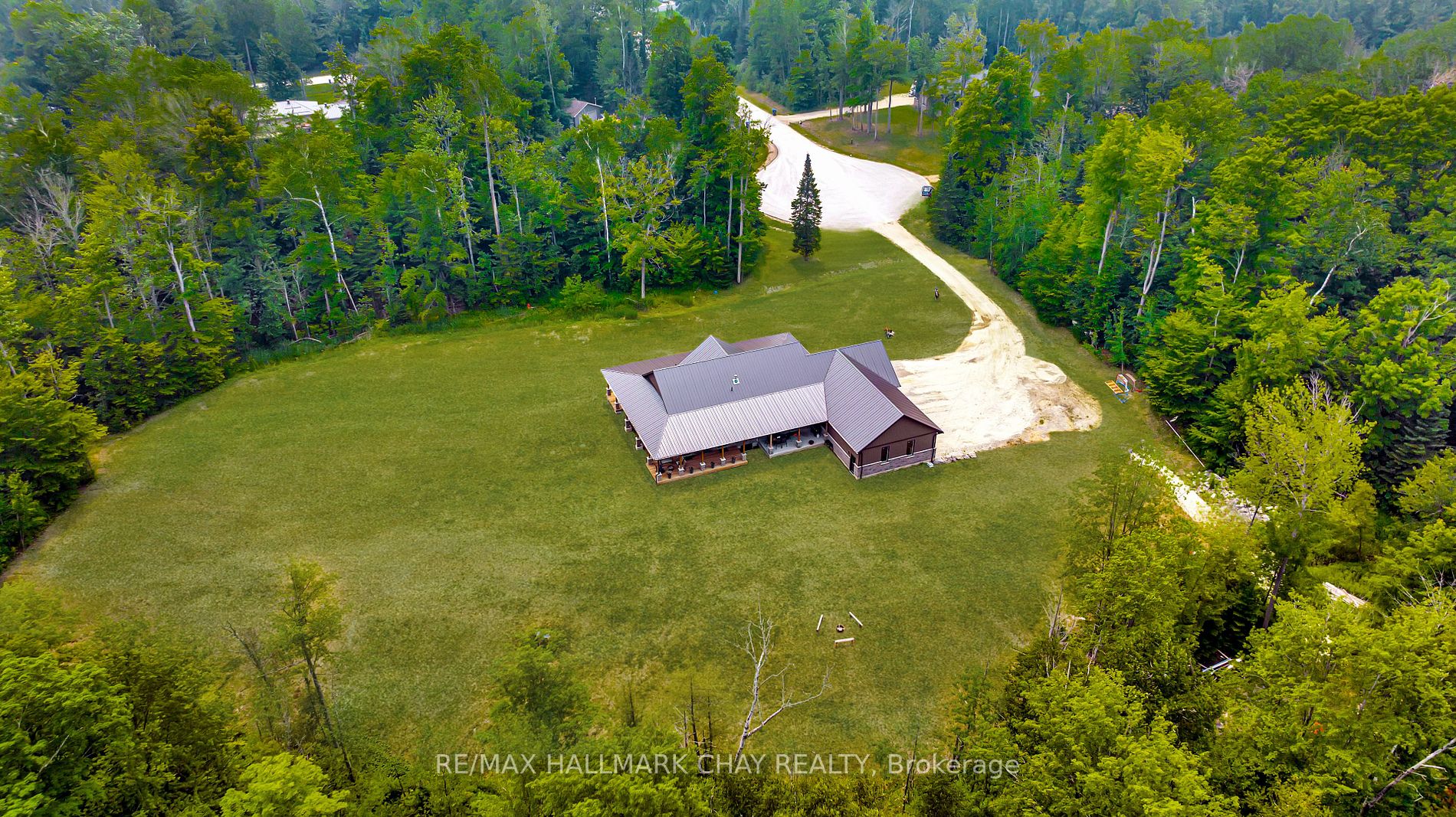 16 Whitetail Dr